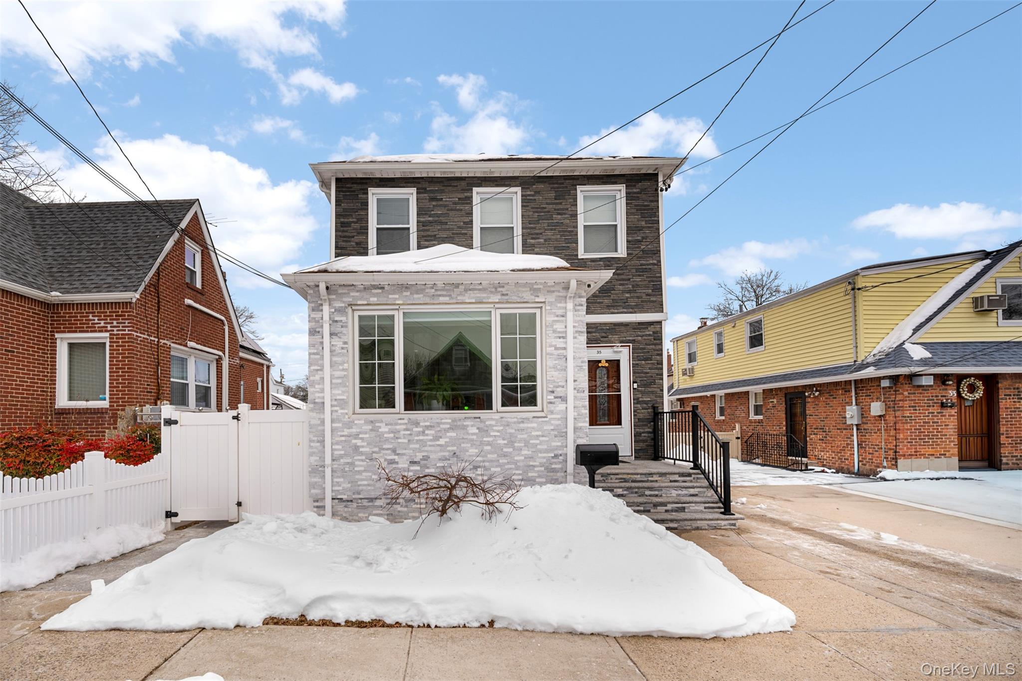 #2 photo, 35 Barwick Street, מחוז נסאו Floral Park , NY 11001