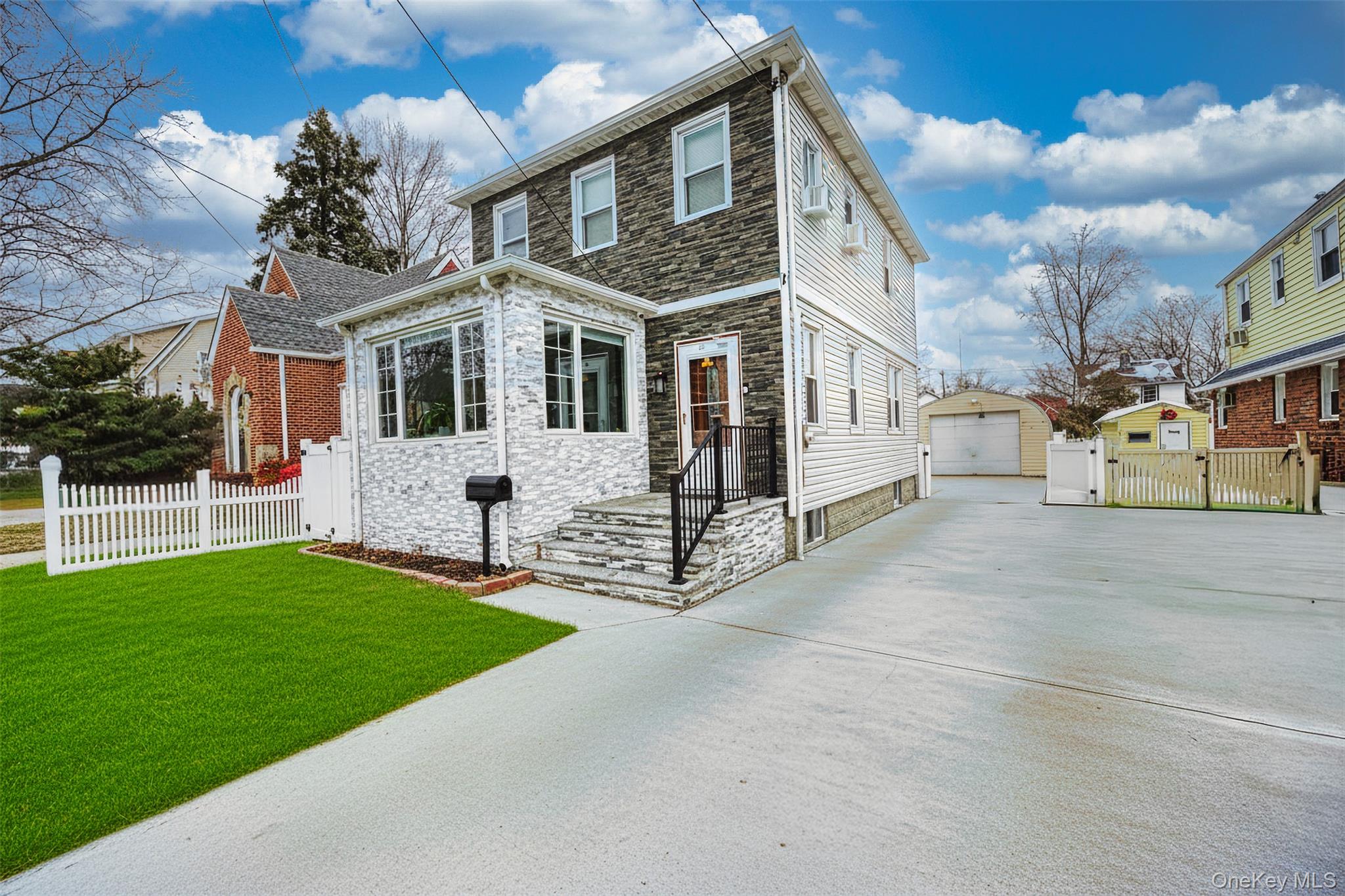 #4 photo, 35 Barwick Street, מחוז נסאו Floral Park , NY 11001