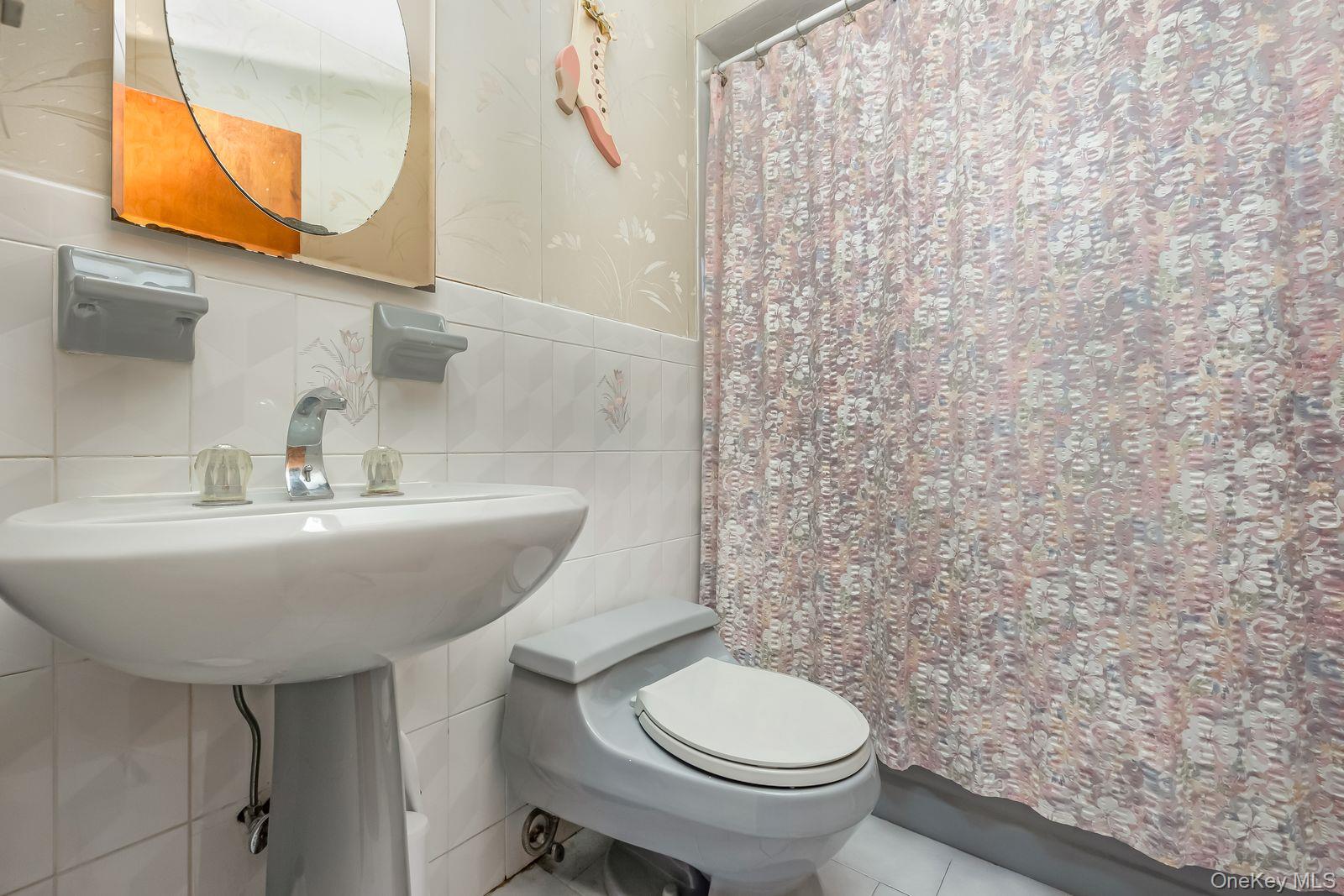 #14 photo, 64-42 60th Road, Maspeth , NY 11378