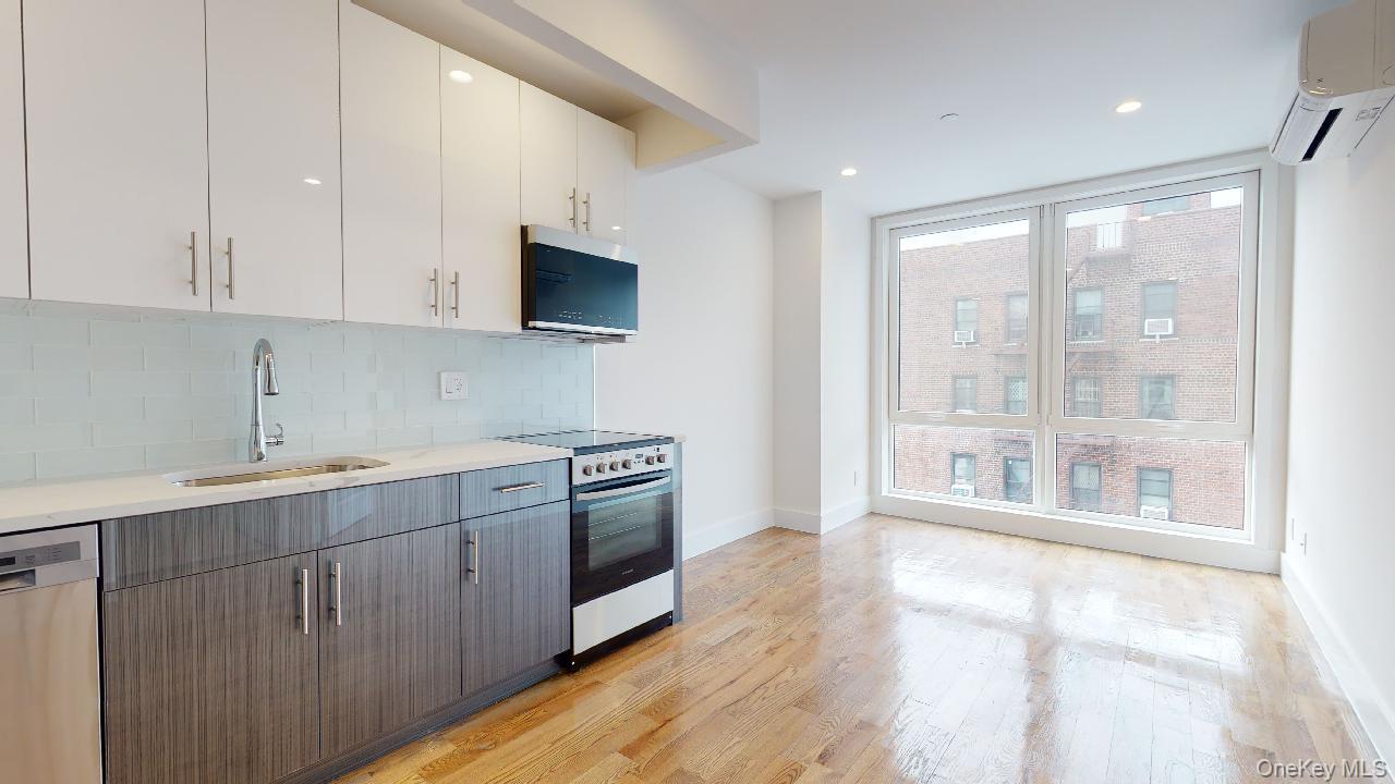 #1 photo, 138-28 Queens Boulevard, Briarwood , NY 11435