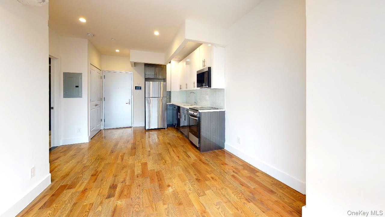 #10 photo, 138-28 Queens Boulevard, Briarwood , NY 11435