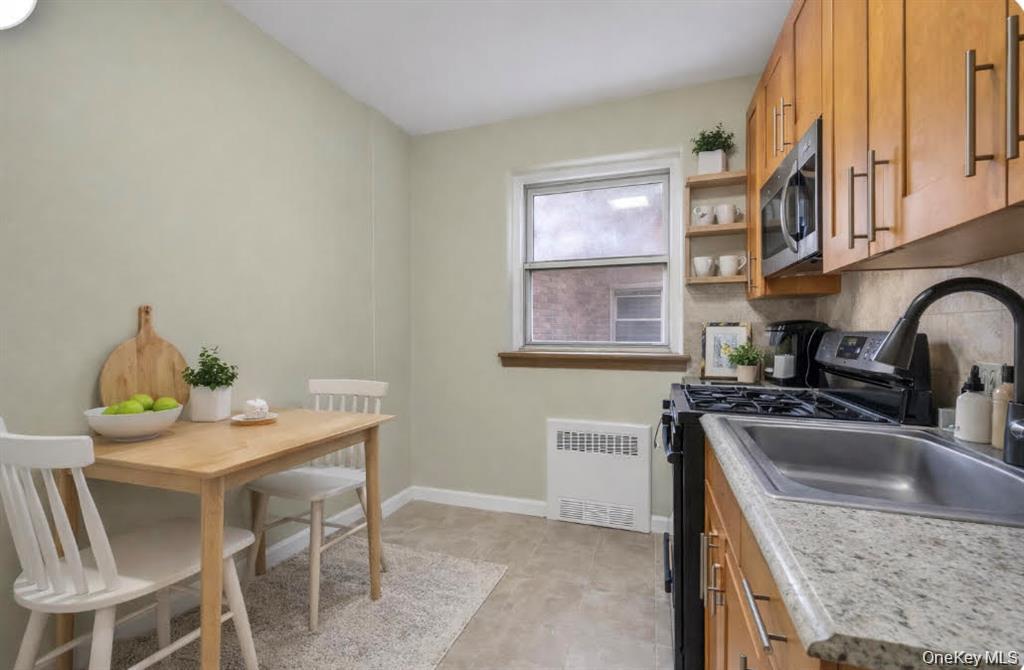 #7 photo, 6360 102nd Street, Куинс ‖ Rego Park , NY 11374