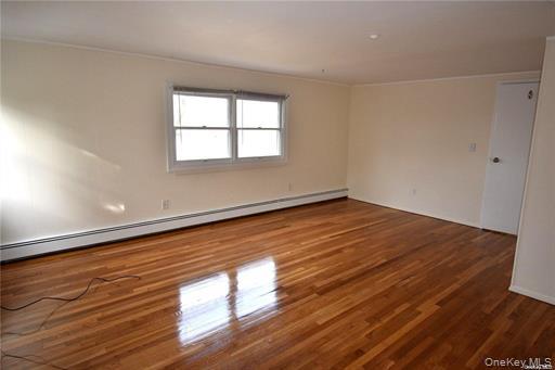 #16 photo, 44 Miller Road, Farmingdale , NY 11735