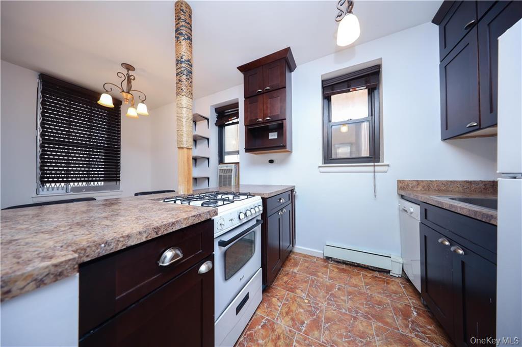 #9 photo, 2090 Madison Avenue, New York (Manhattan) , NY 10037