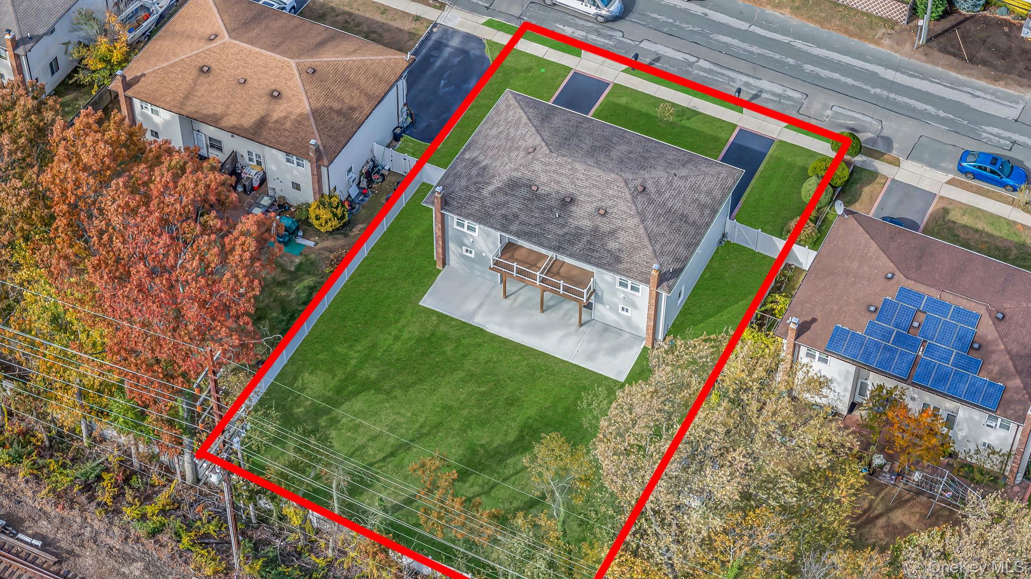 #15 photo, 54 Evergreen Street, מחוז סאפוק West Babylon , NY 11704