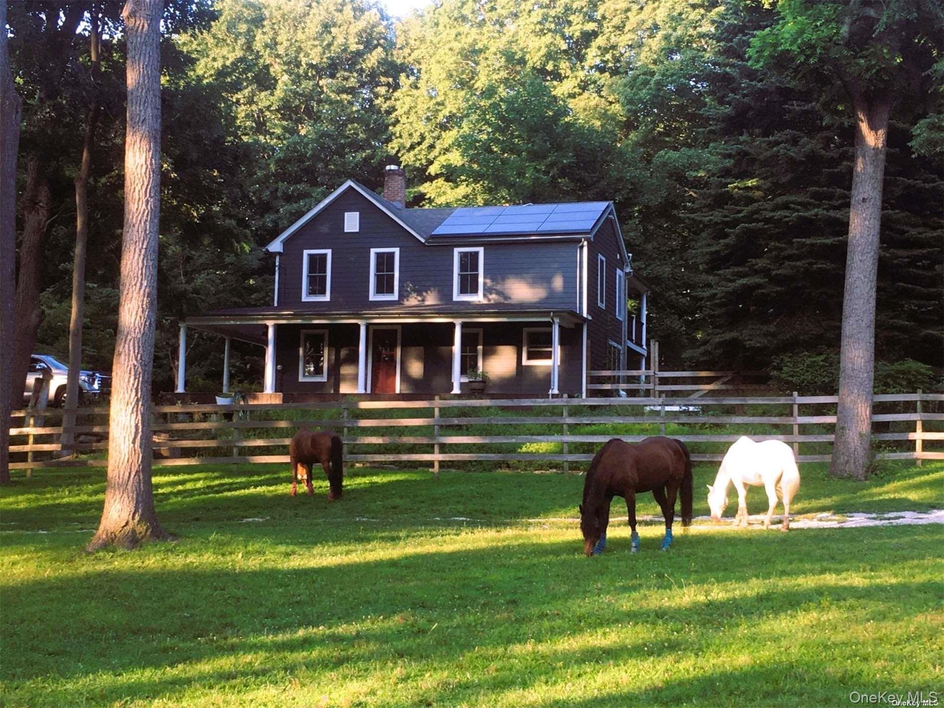 #1 photo, 42 Blydenburgh Lane, Stony Brook , NY 11790