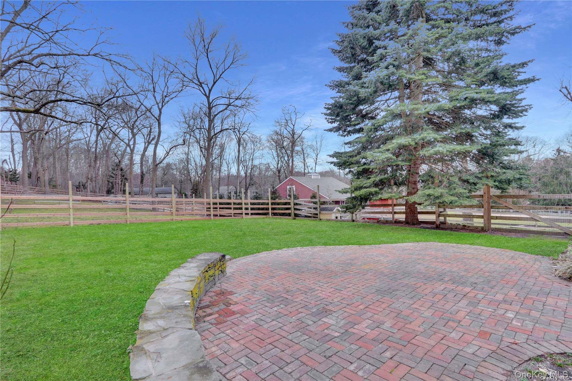 #6 photo, 42 Blydenburgh Lane, Stony Brook , NY 11790