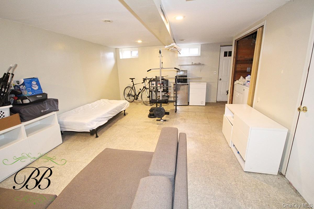 #15 photo, 2534 Ralph Avenue, Бруклин ‖ Brooklyn , NY 11234