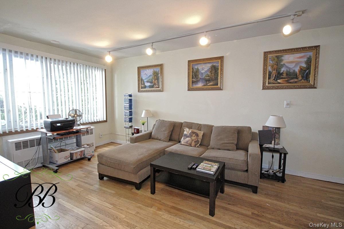 #4 photo, 2534 Ralph Avenue, Бруклин ‖ Brooklyn , NY 11234