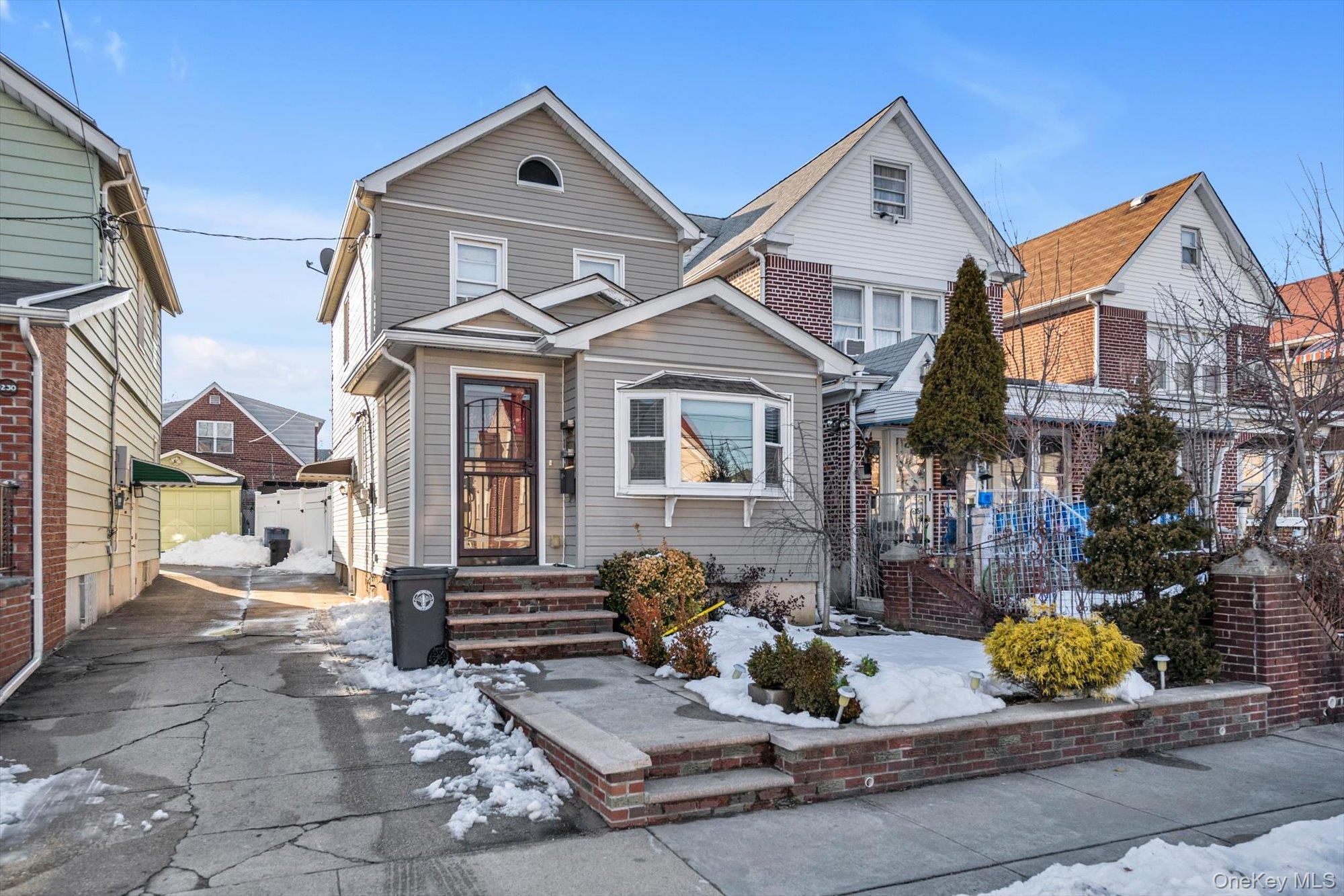 #15 photo, 42-28 189th Street, Flushing , NY 11358