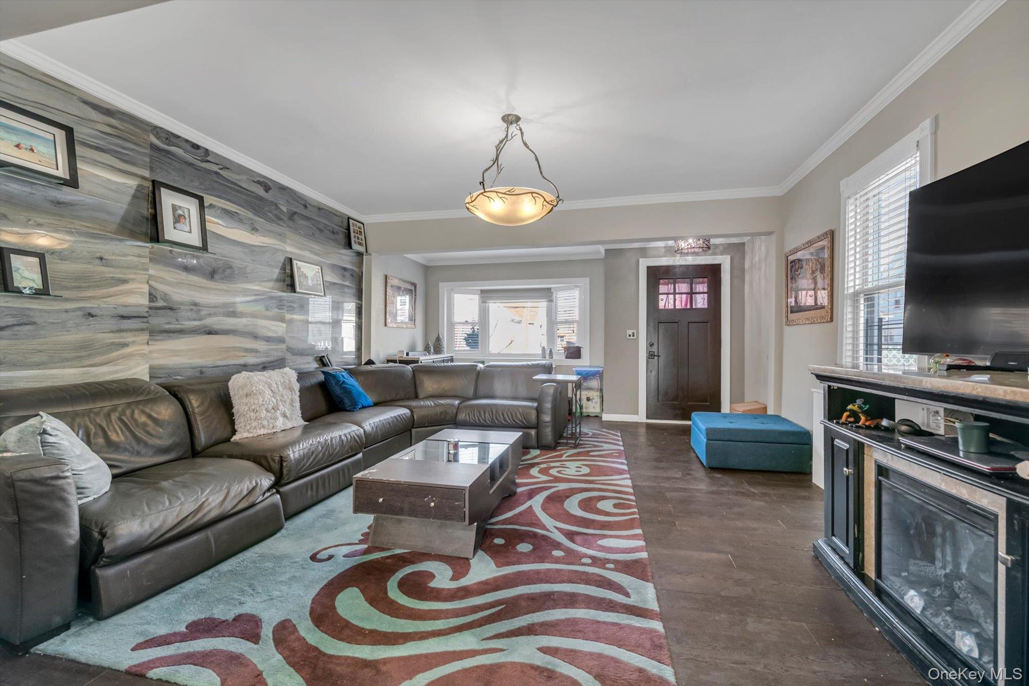 #3 photo, 42-28 189th Street, Flushing , NY 11358