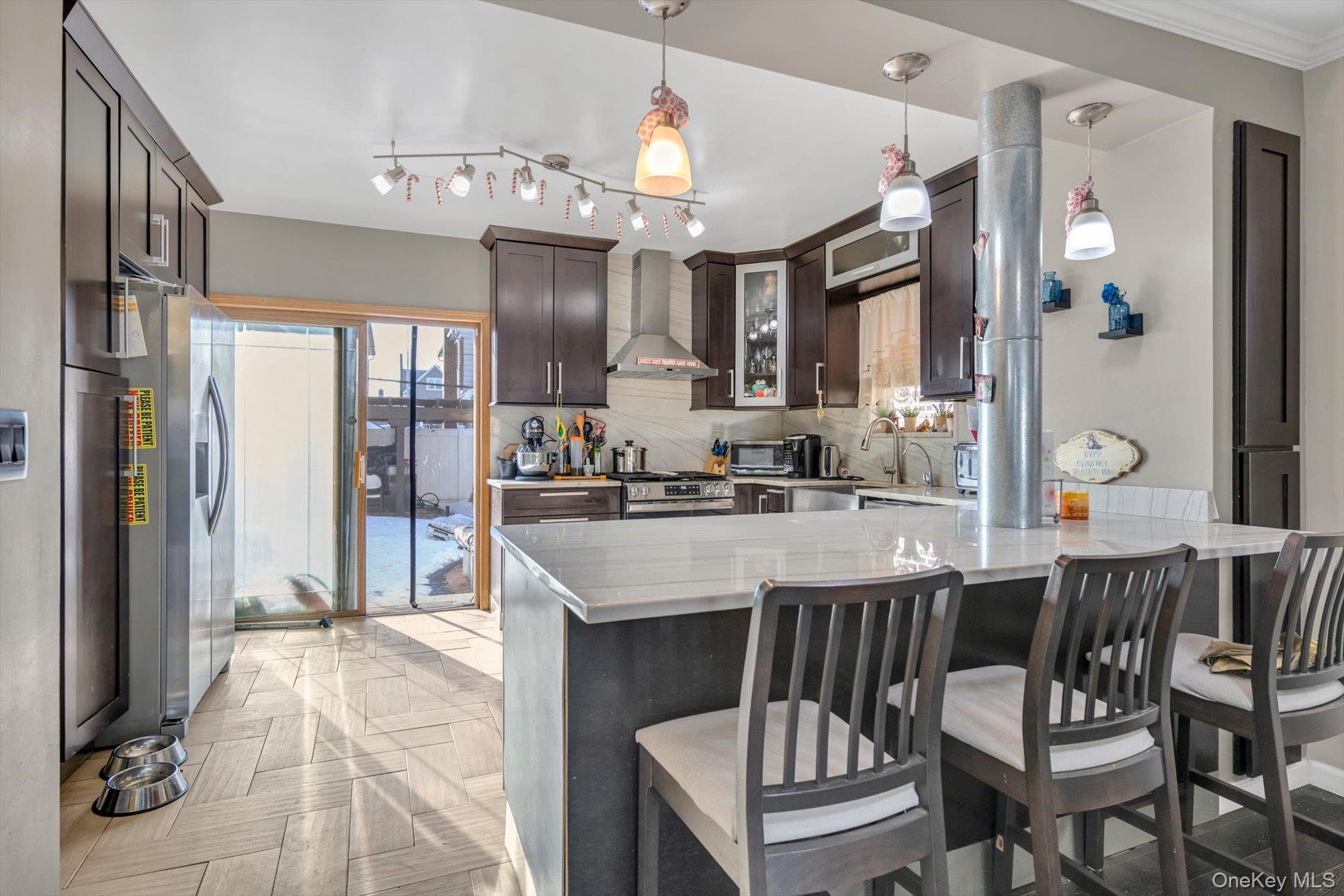 #5 photo, 42-28 189th Street, Flushing , NY 11358