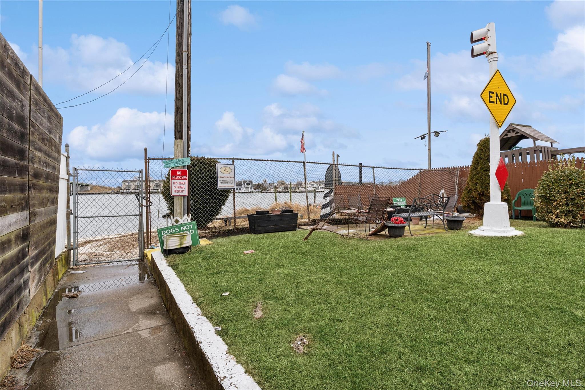 #19 photo, 167 Beach 3rd Street, Far Rockaway , NY 11691