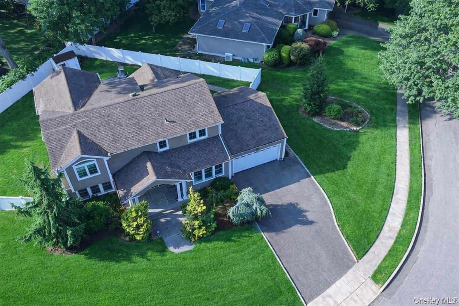 #1 photo, 35 Moss Lane, Jericho , NY 11753