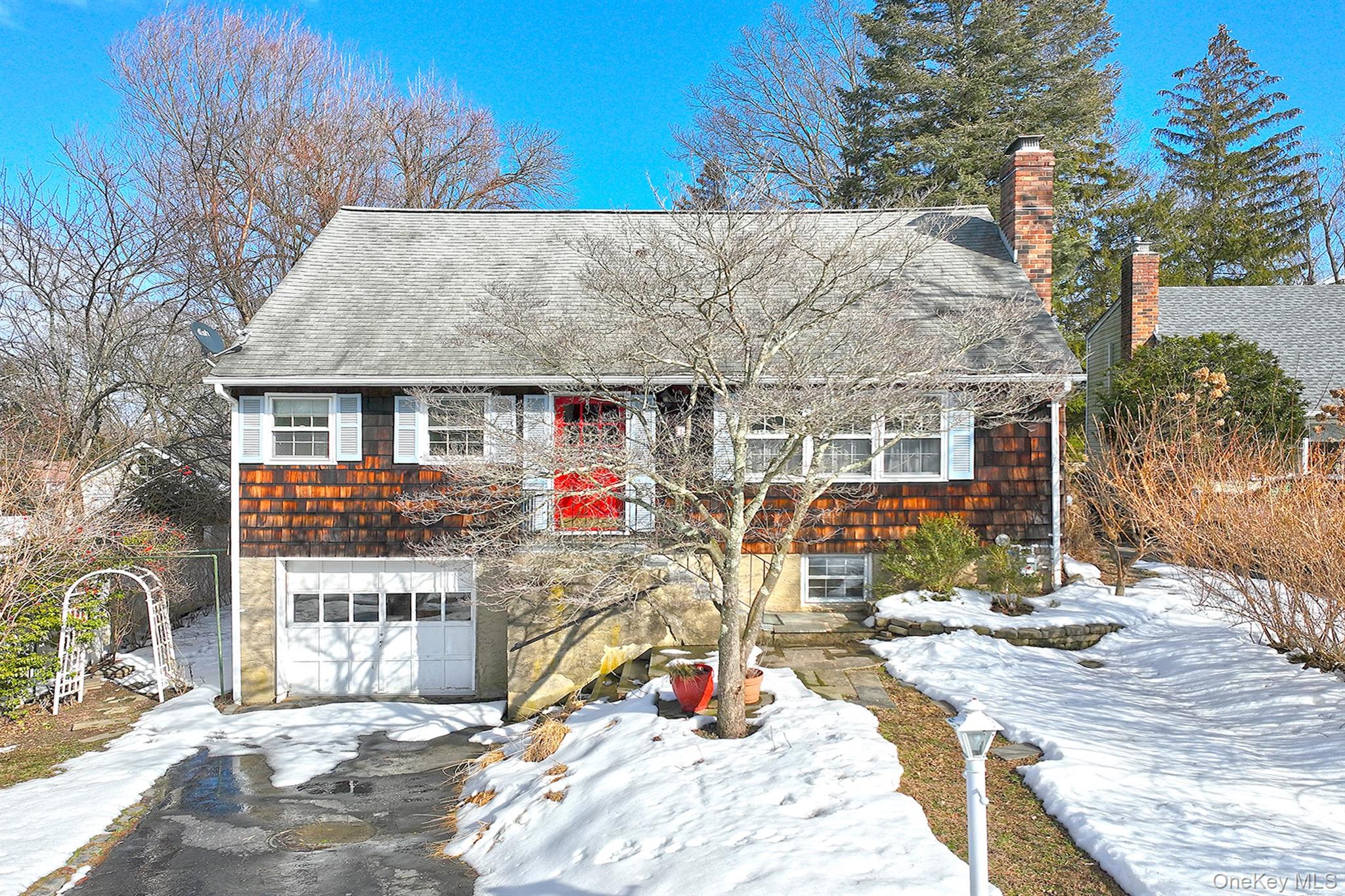 #20 photo, 14 Pocket Court, Northport , NY 11768