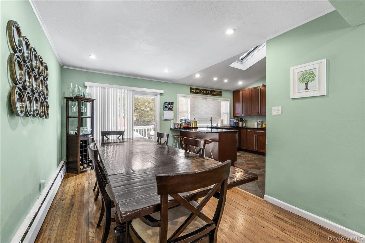 #8 photo, 201 Martin Drive, Syosset , NY 11791