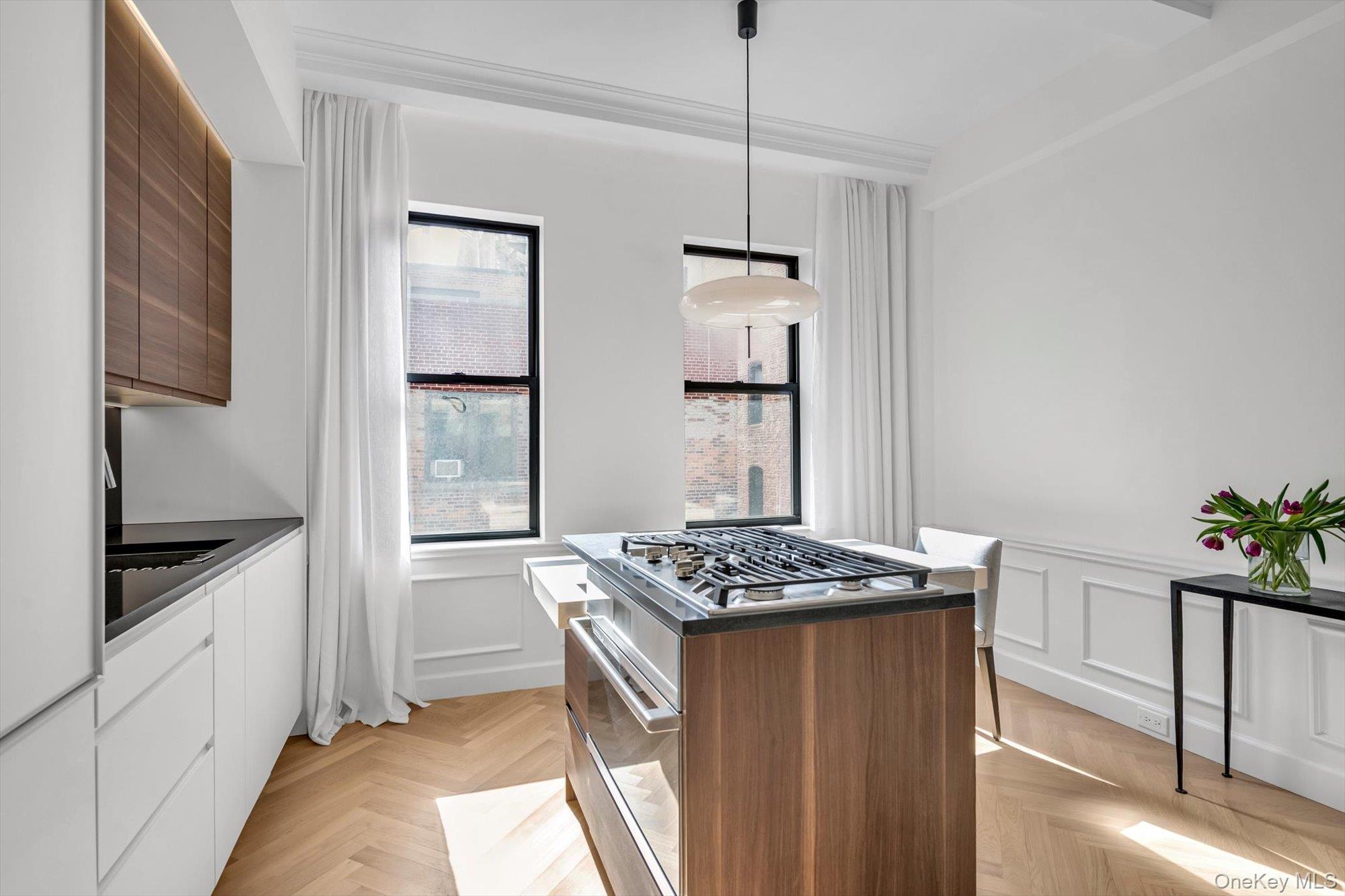 #9 photo, 18 West 70 Street, مانهاتن New York (Manhattan) , NY 10023