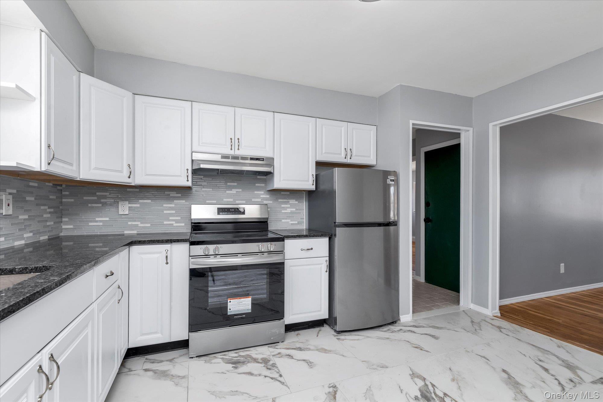 #9 photo, 27 Marlo Lane, Hauppauge , NY 11788