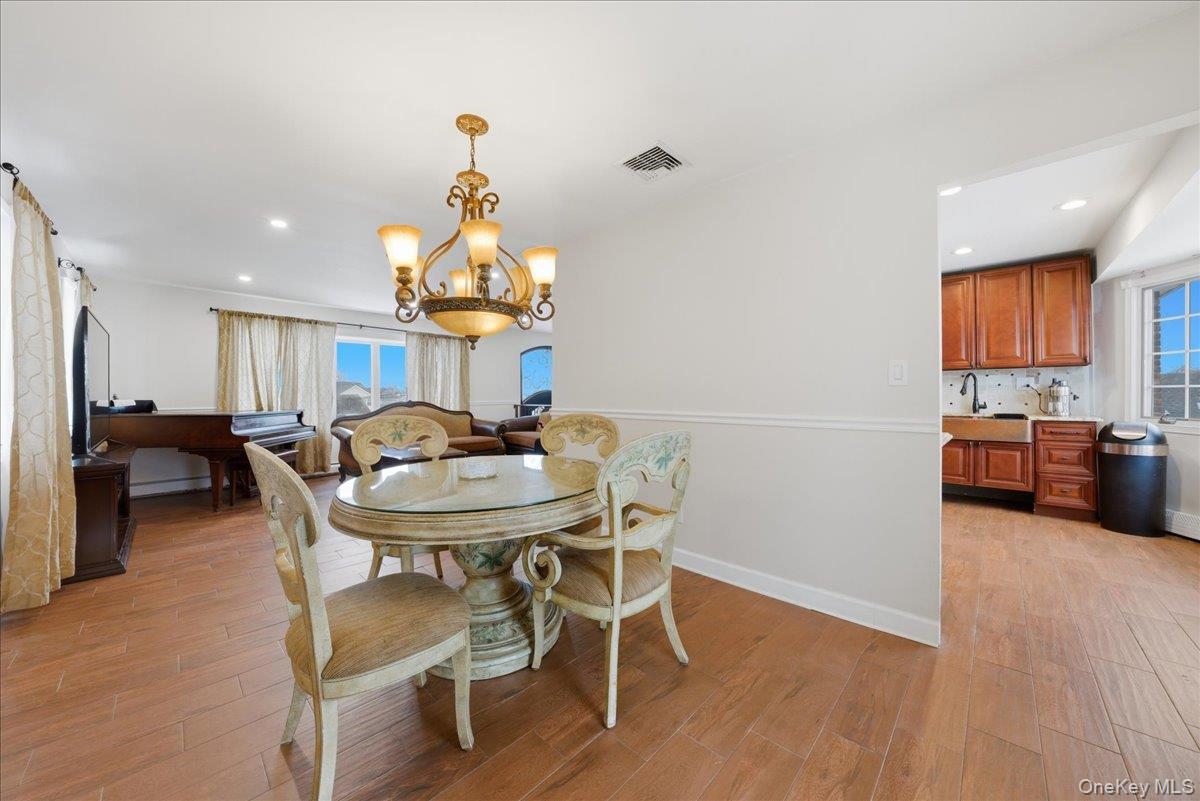 #12 photo, 101 Jetmore Place, Massapequa , NY 11758