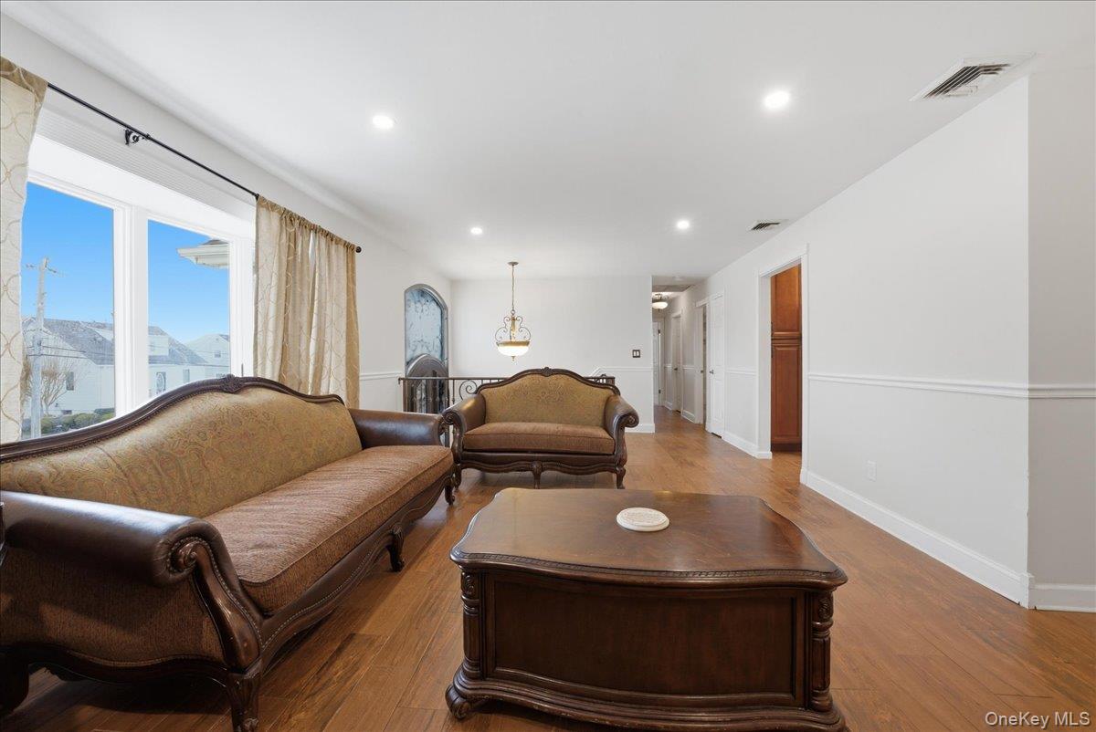 #13 photo, 101 Jetmore Place, Massapequa , NY 11758