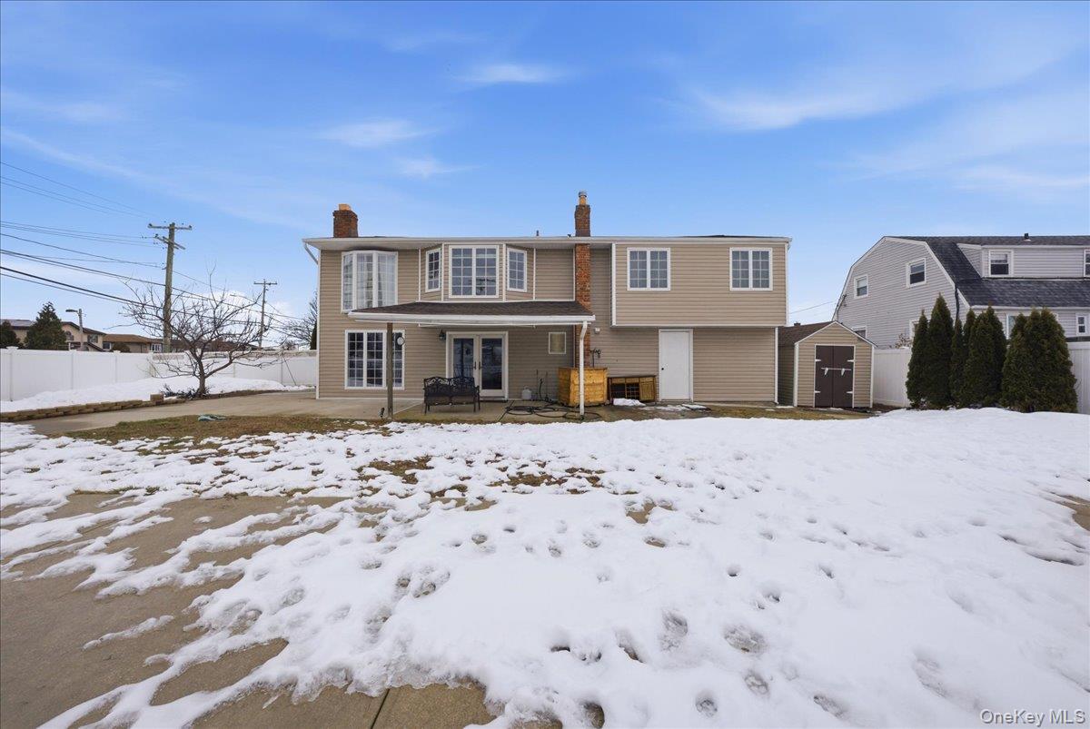 #3 photo, 101 Jetmore Place, Massapequa , NY 11758