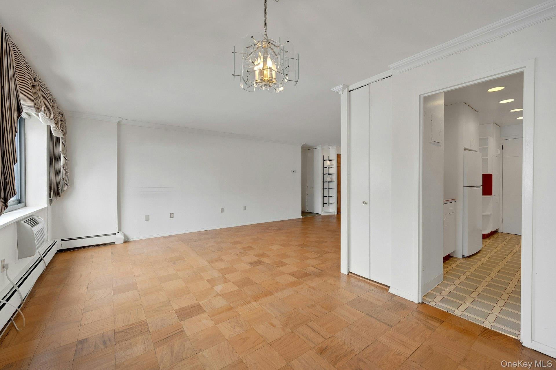 #11 photo, 100 E Hartsdale Avenue, 뉴욕주 Hartsdale , NY 10530