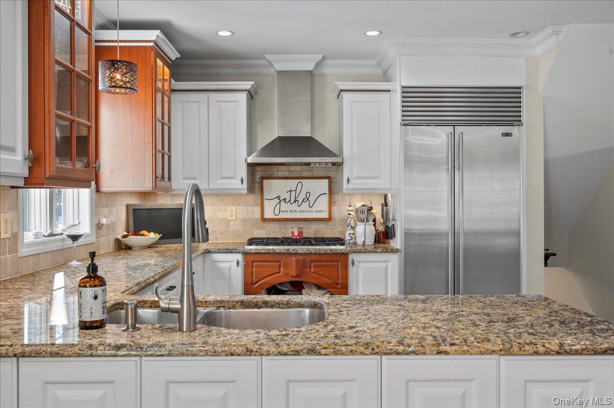 #15 photo, 299 STRATTON Road, New Rochelle , NY 10804