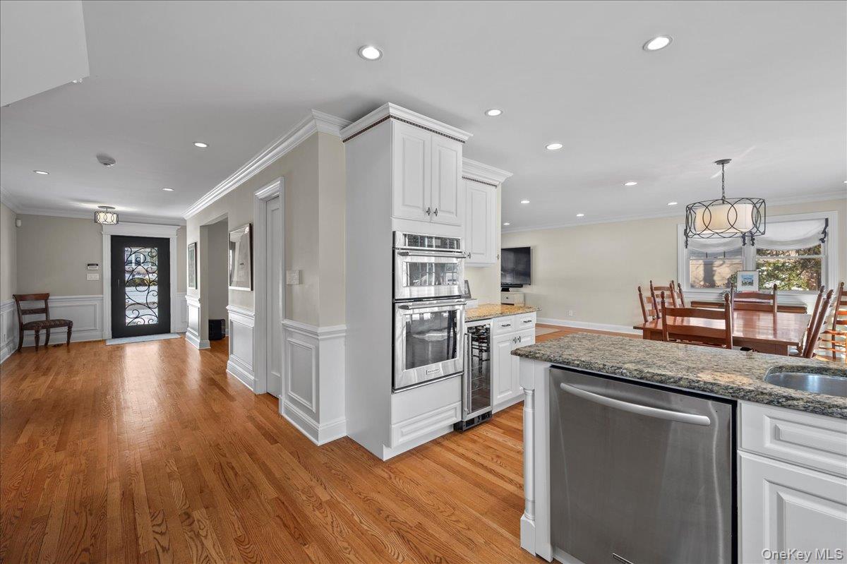 #8 photo, 299 STRATTON Road, New Rochelle , NY 10804