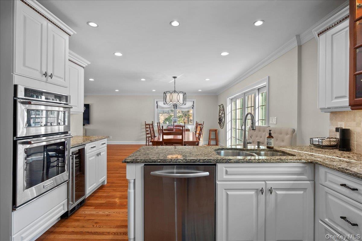 #9 photo, 299 STRATTON Road, New Rochelle , NY 10804