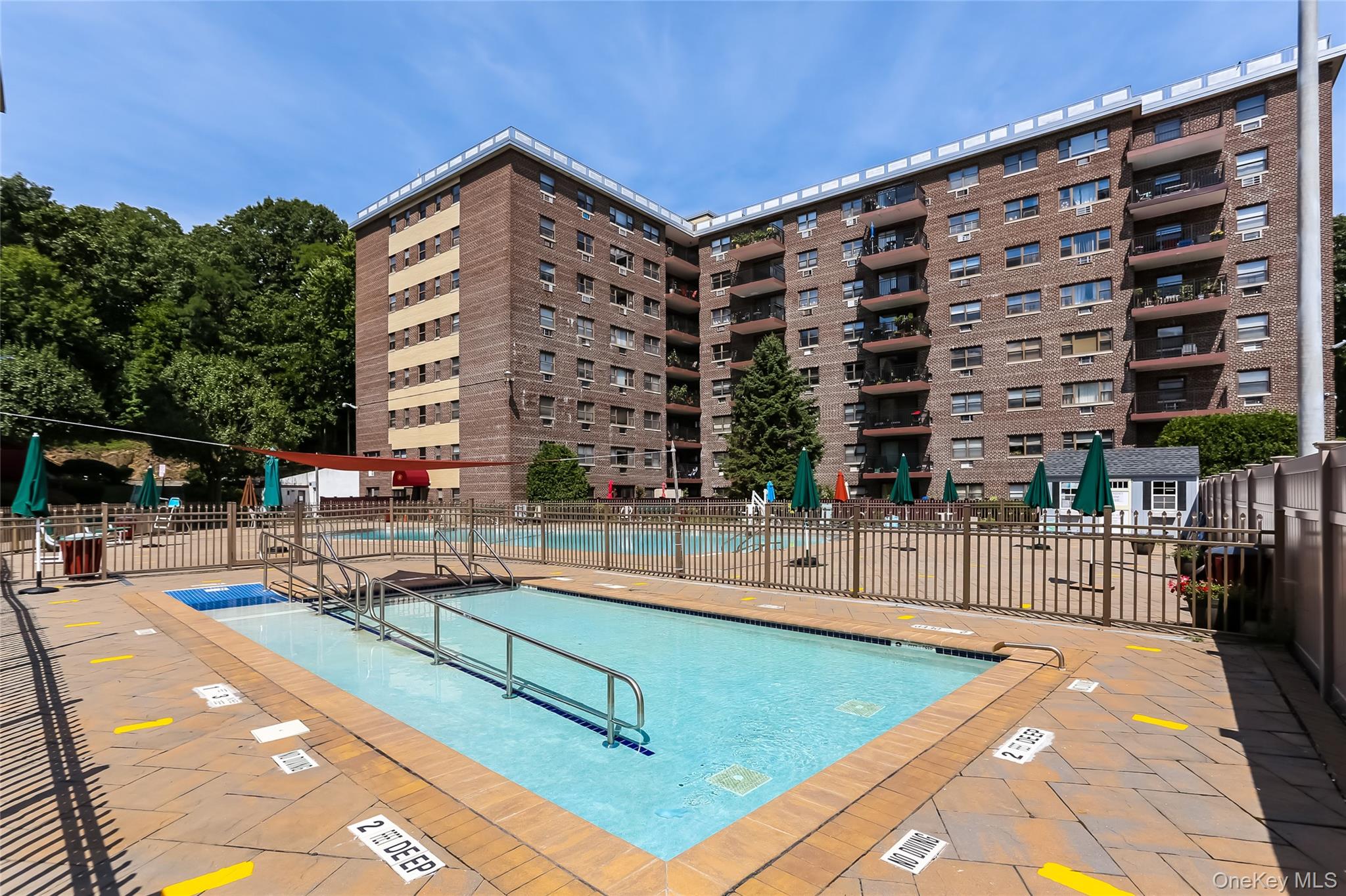 #15 photo, 100 Diplomat Drive, 뉴욕주 Mount Kisco , NY 10549