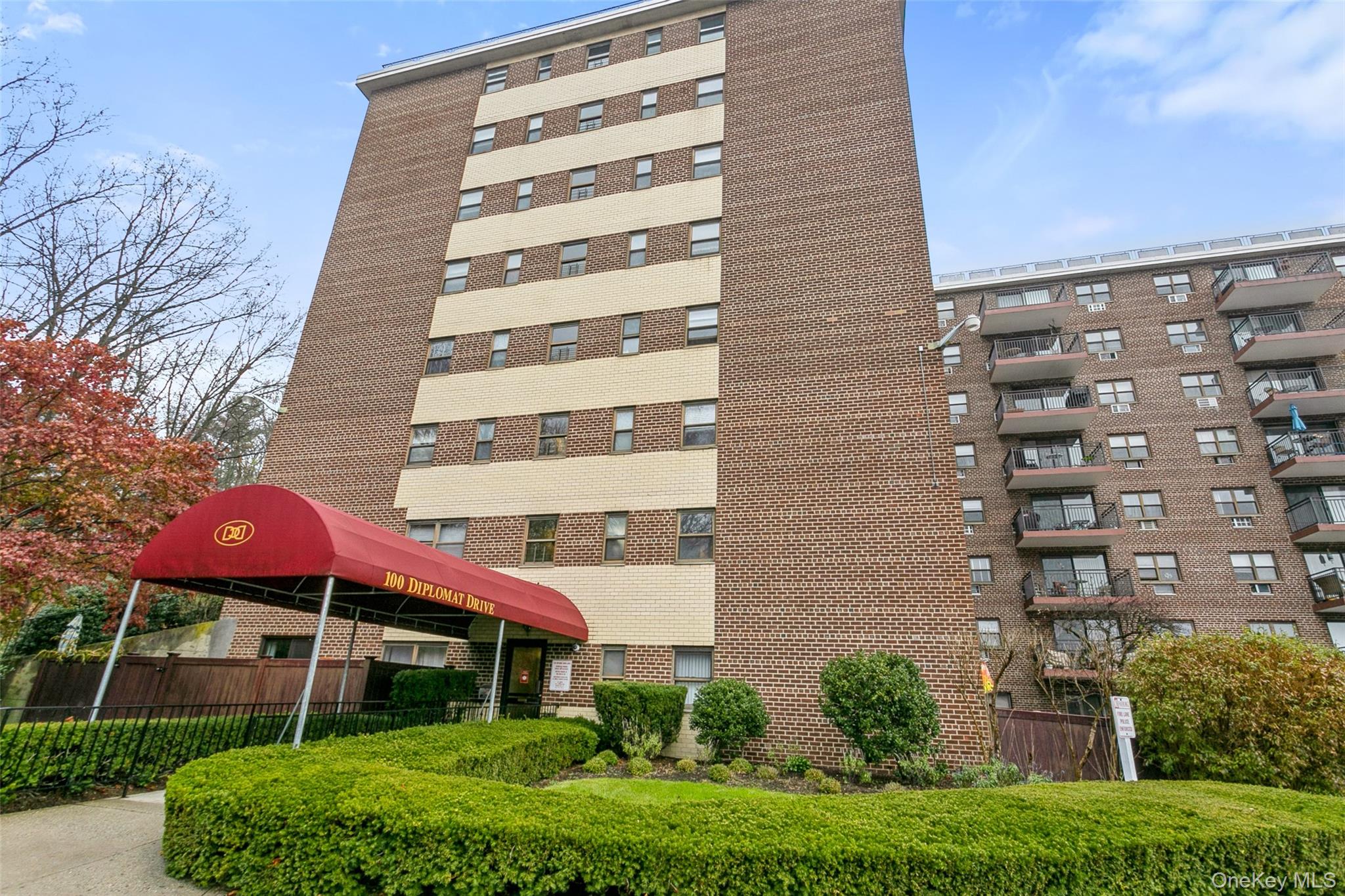 #3 photo, 100 Diplomat Drive, 뉴욕주 Mount Kisco , NY 10549