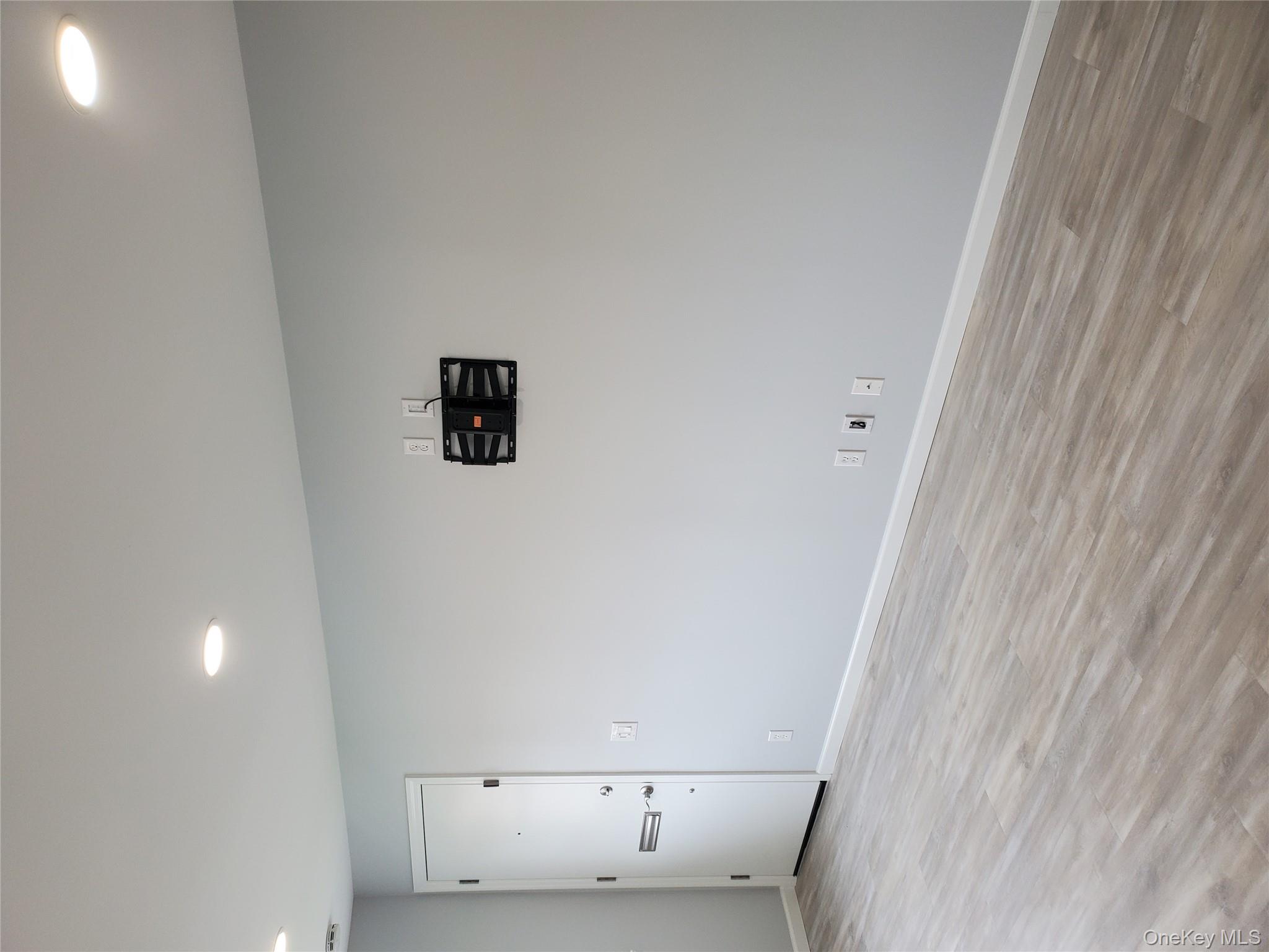 #3 photo, 1879 Crompond Road, Peekskill , NY 10566