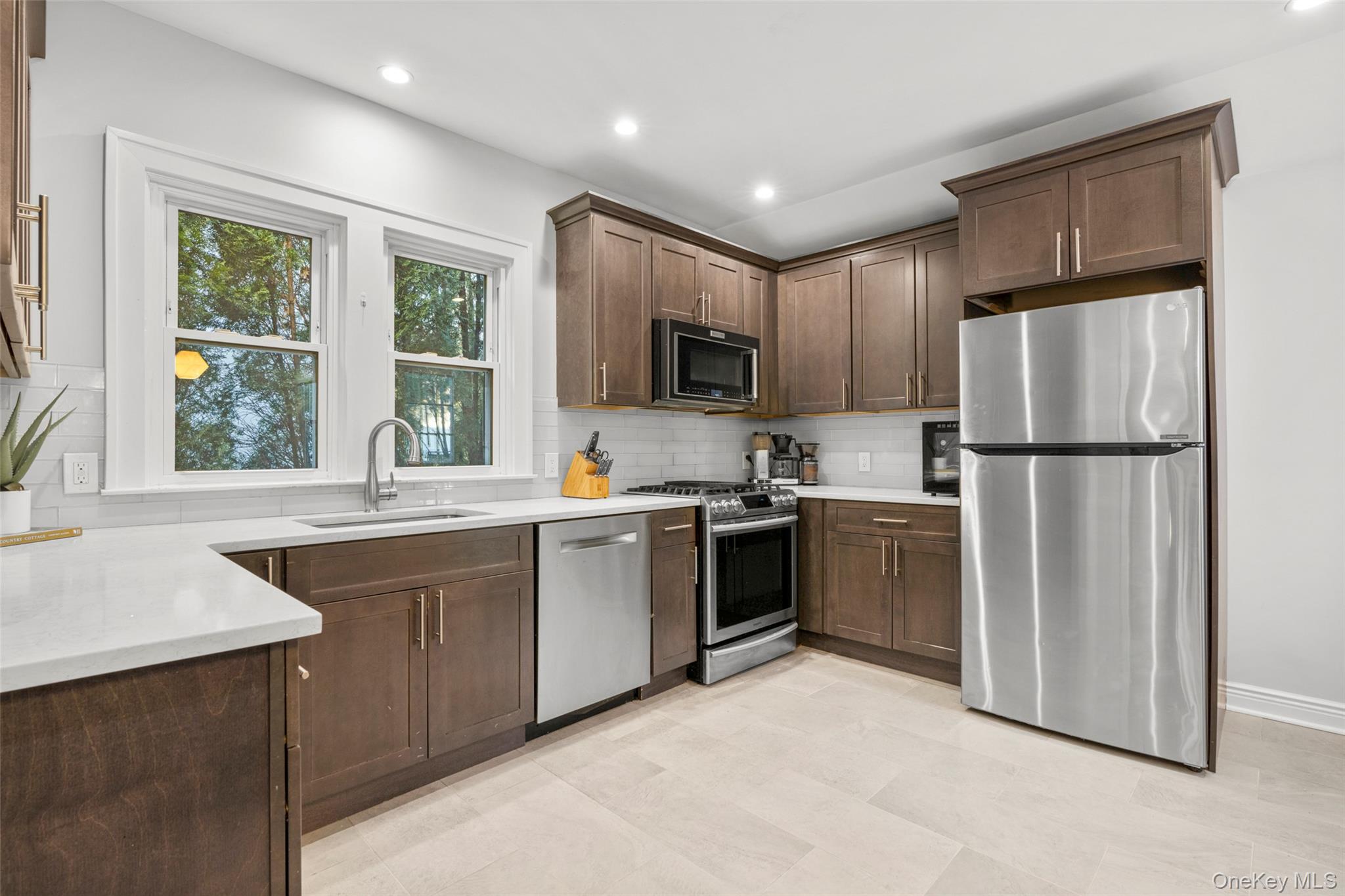 #12 photo, 85 Lakeview Avenue, Scarsdale , NY 10583