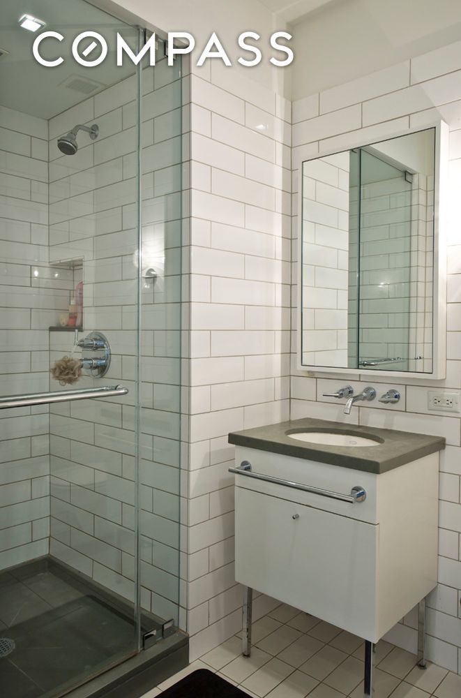 #9 photo, 330 Spring Street, Манхэттен ‖ Hudson Square , NY 10013