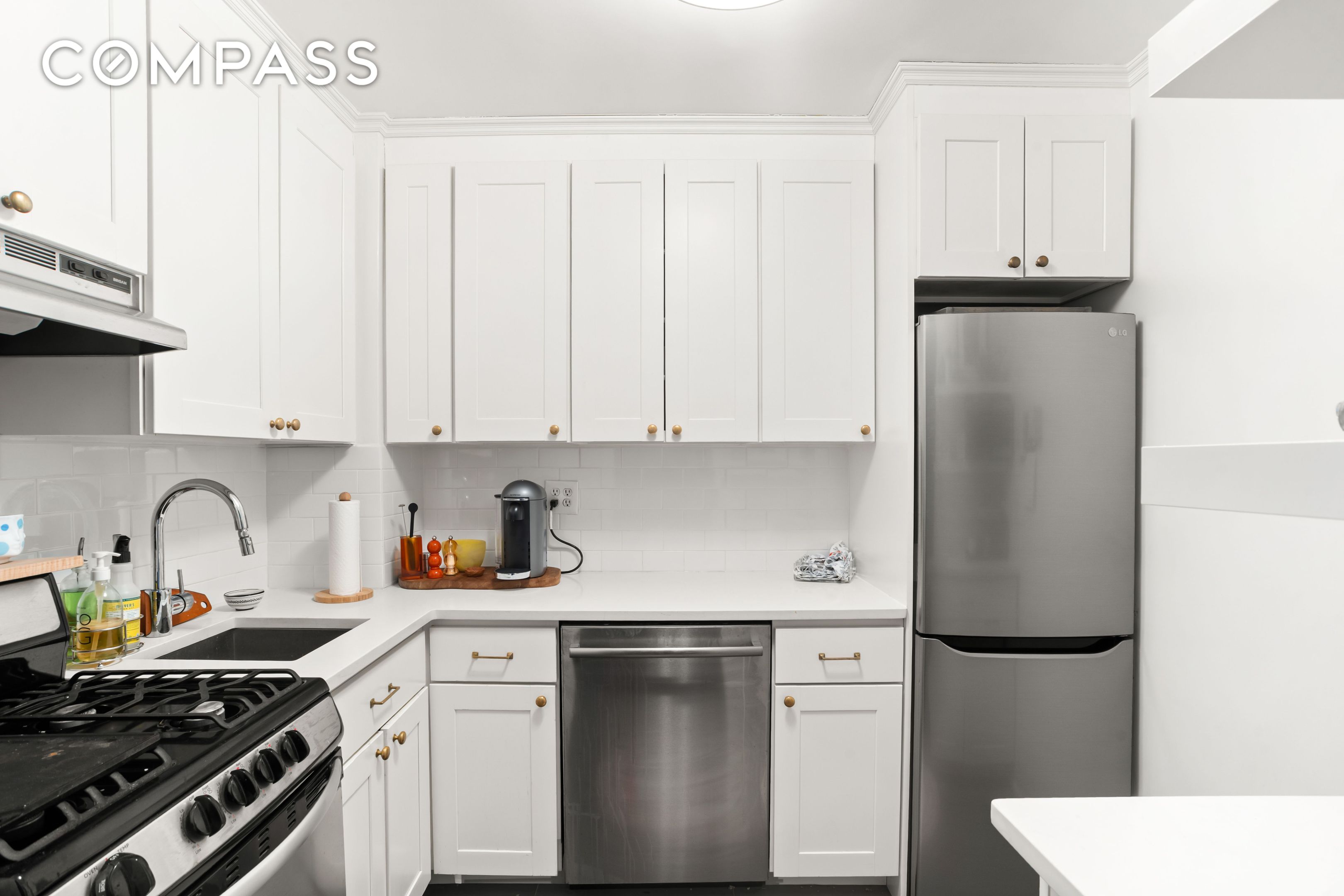 #11 photo, 363 E 76th Street, Lenox Hill , NY 10021