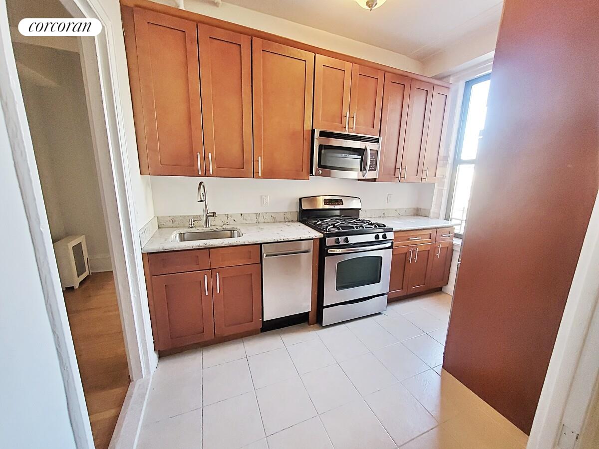 #5 photo, 365 W END Avenue, Upper West Side , NY 10024