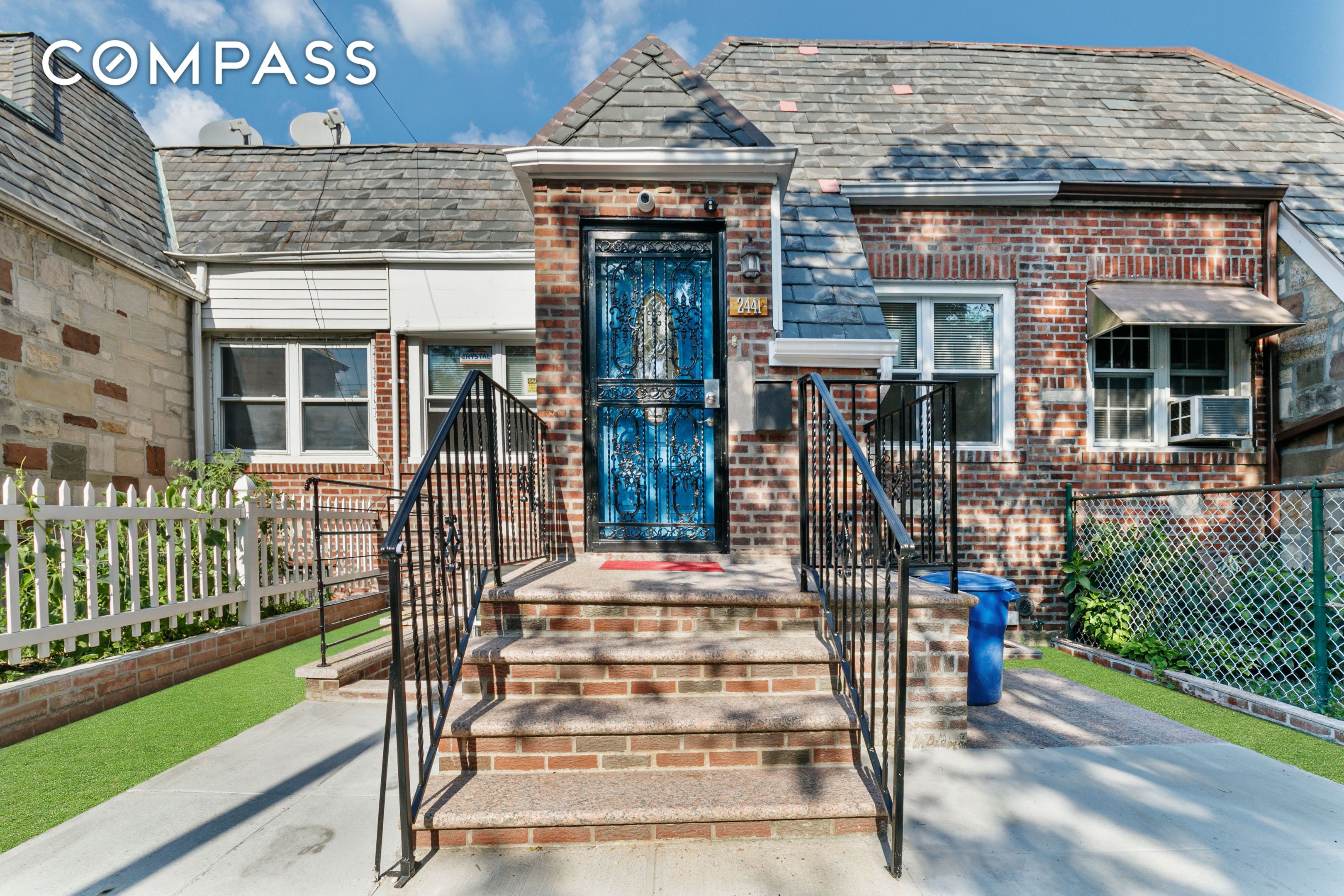 #1 photo, 24-41 82nd Street, 뉴욕퀸즈 Jackson Heights , NY 11370