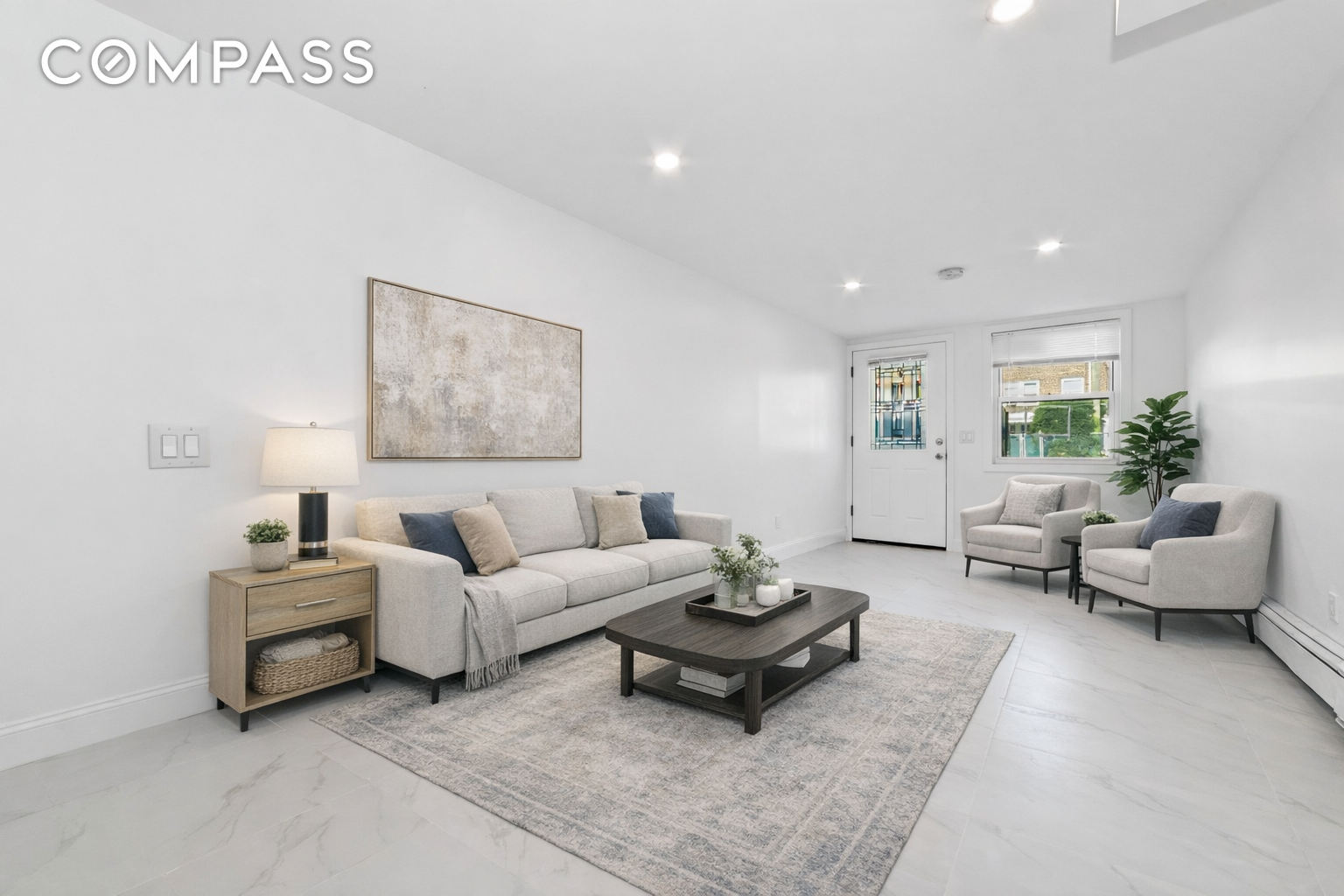 #12 photo, 24-41 82nd Street, 뉴욕퀸즈 Jackson Heights , NY 11370