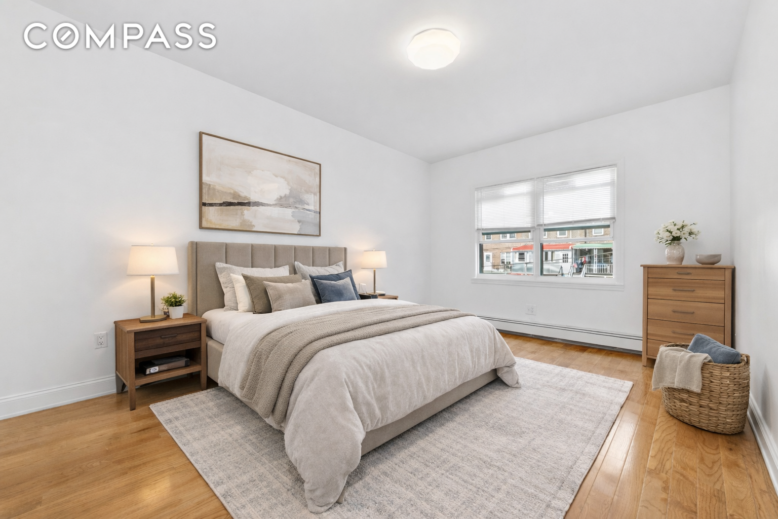 #9 photo, 24-41 82nd Street, 뉴욕퀸즈 Jackson Heights , NY 11370