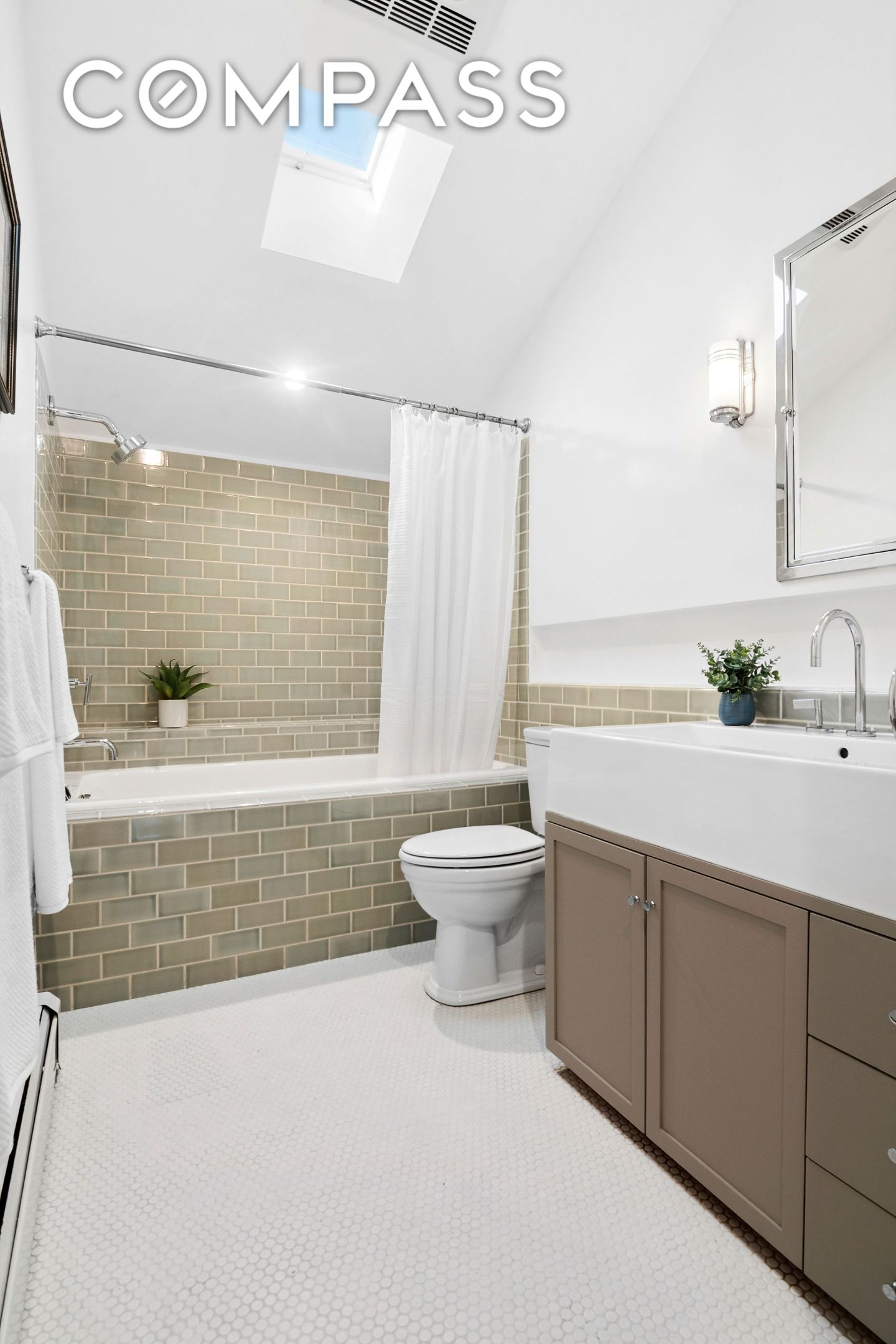 #9 photo, 193 Kane Street, Cobble Hill , NY 11201