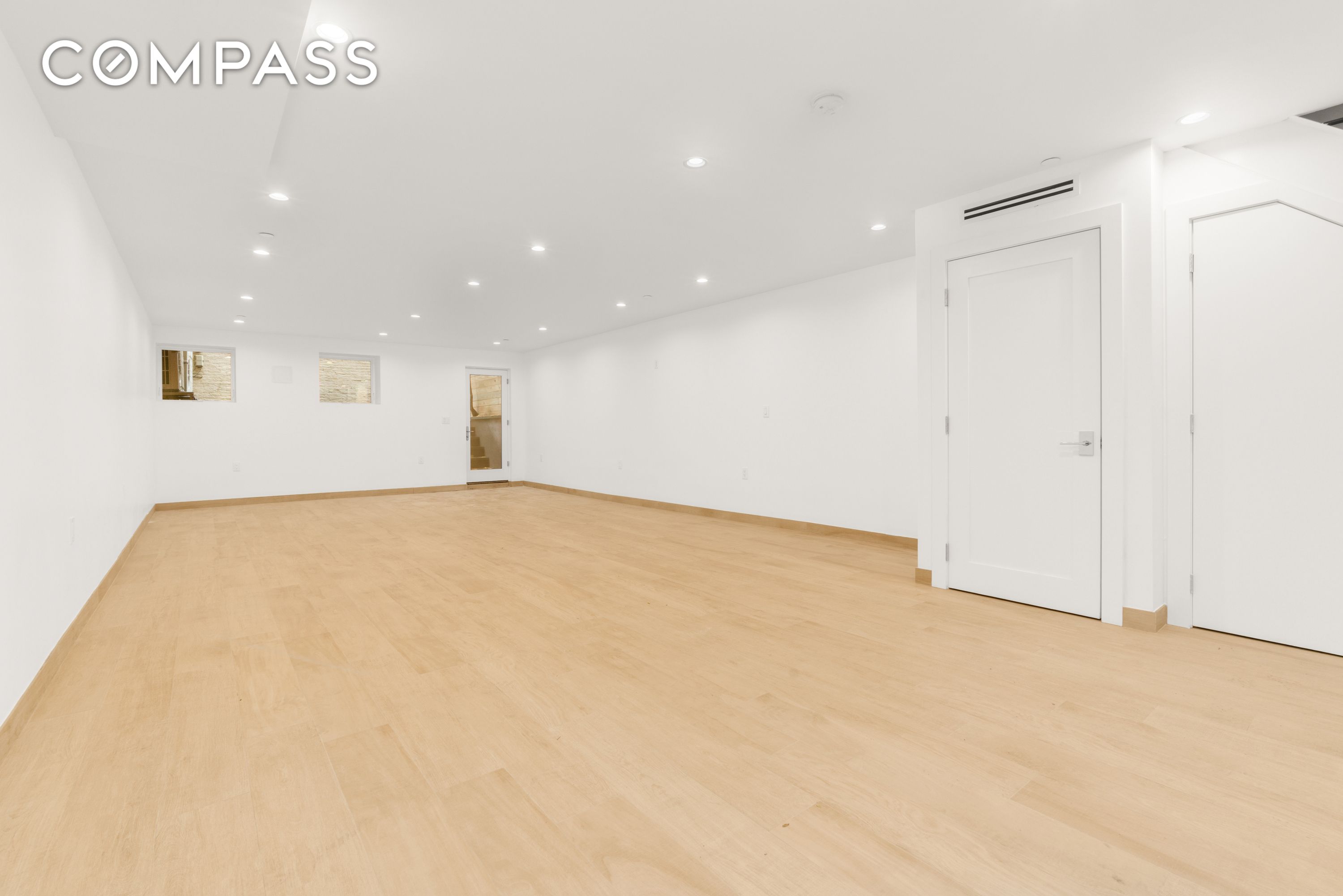 #8 photo, 347 6th Avenue, הברונקס Park Slope , NY 11215