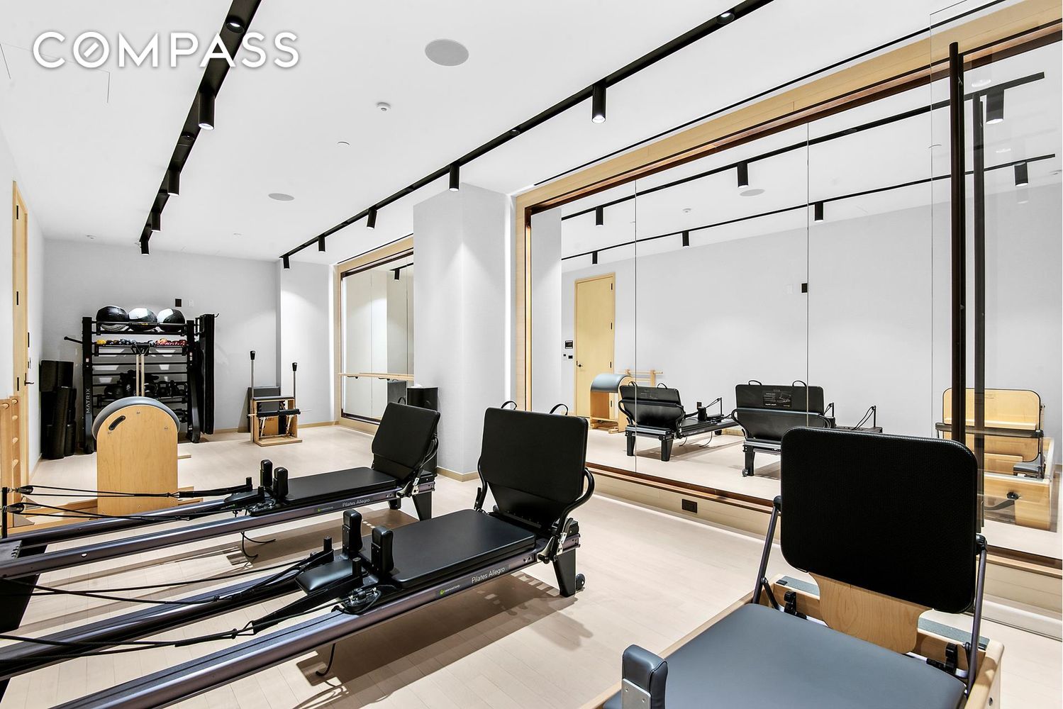 #19 photo, 250 W 96th Street, Upper West Side , NY 10025