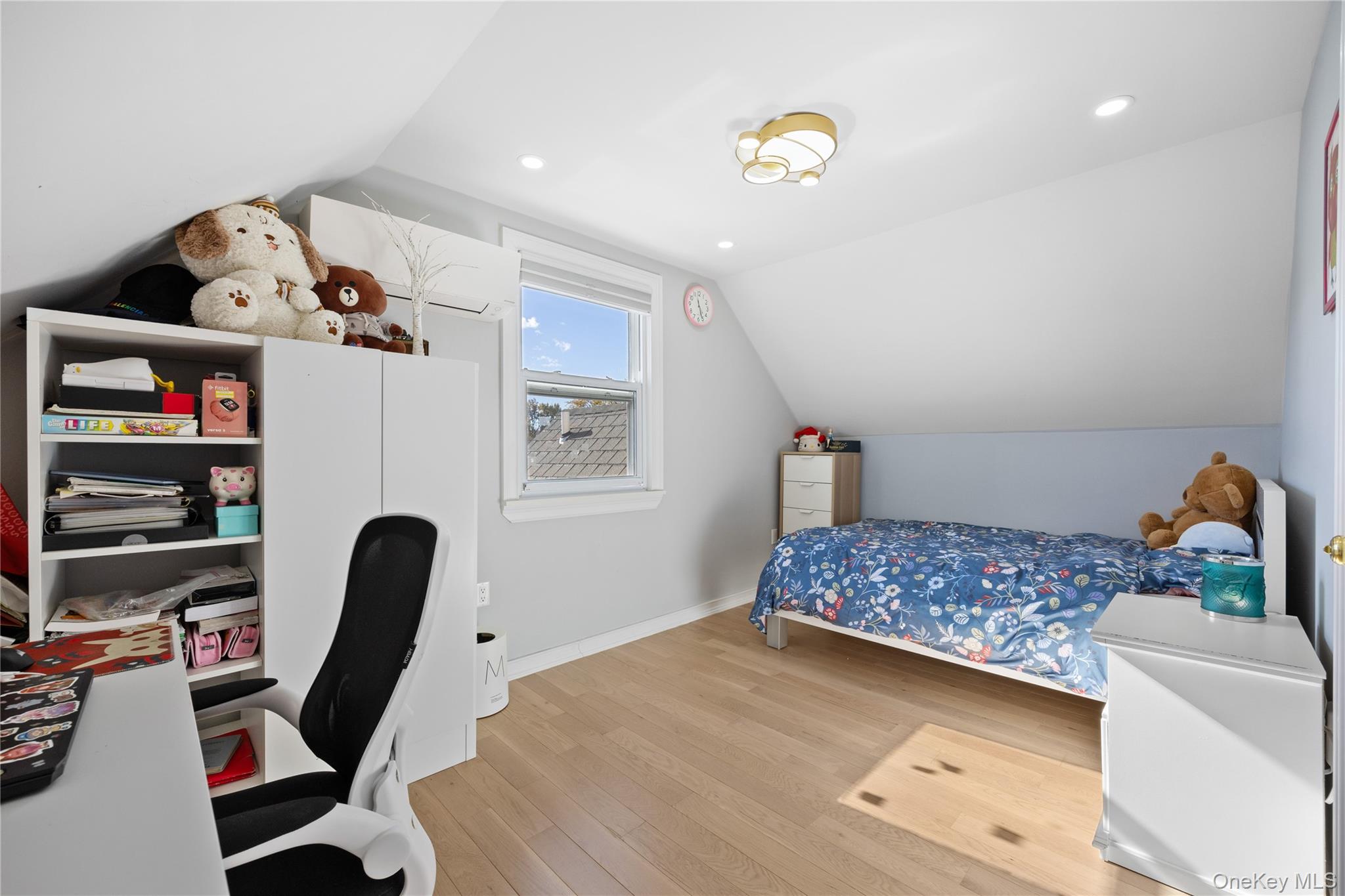 #12 photo, 163-40 19th Avenue, Whitestone , NY 11357