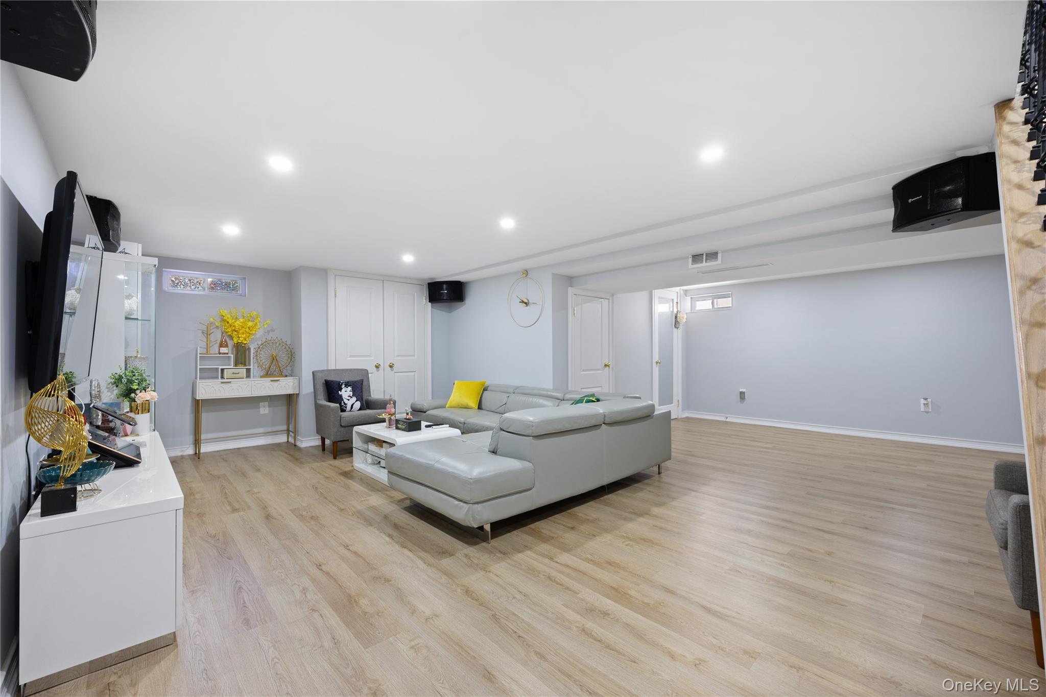 #20 photo, 163-40 19th Avenue, Whitestone , NY 11357