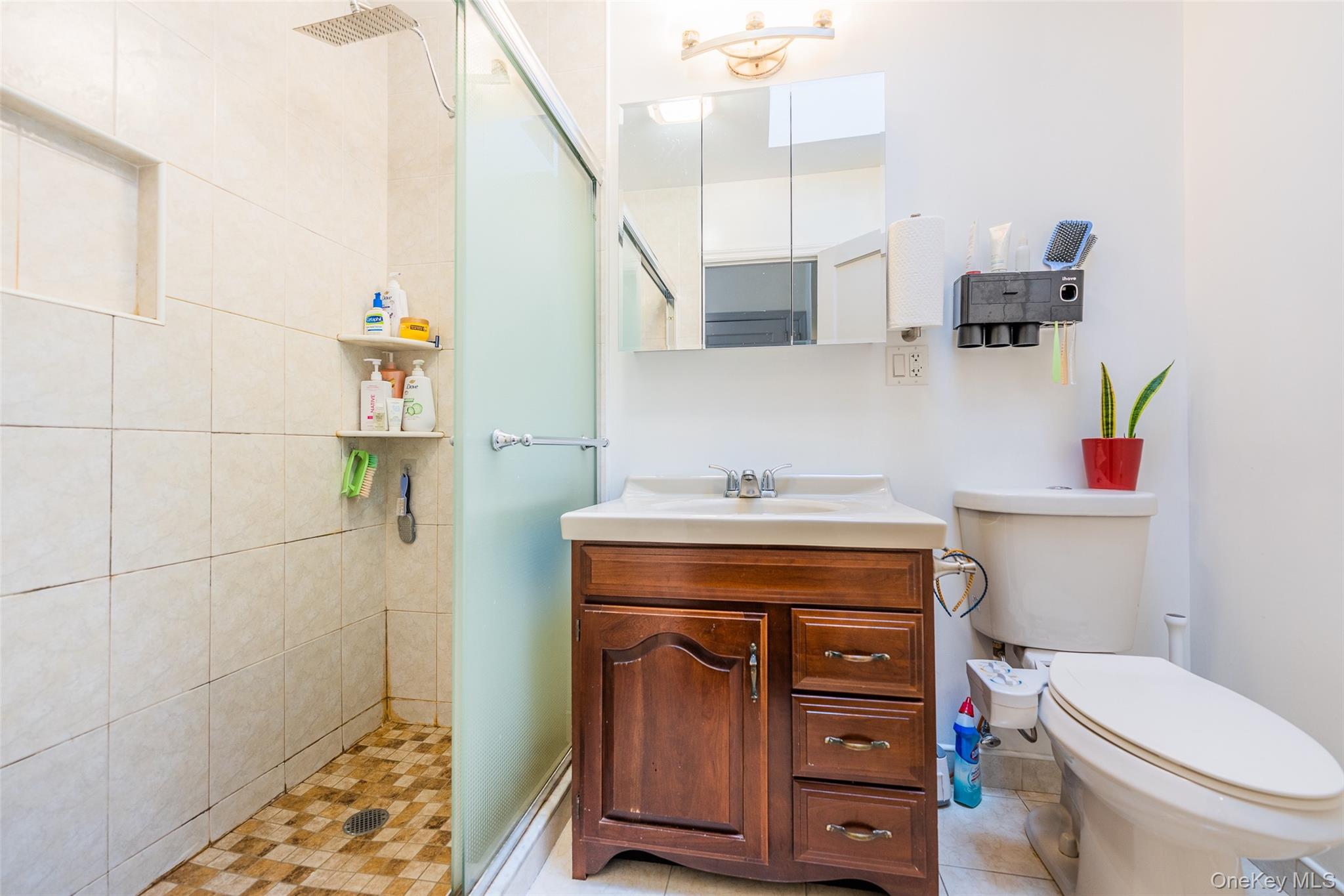 #8 photo, 53-74 62 Street, 皇后區 Maspeth , NY 11378