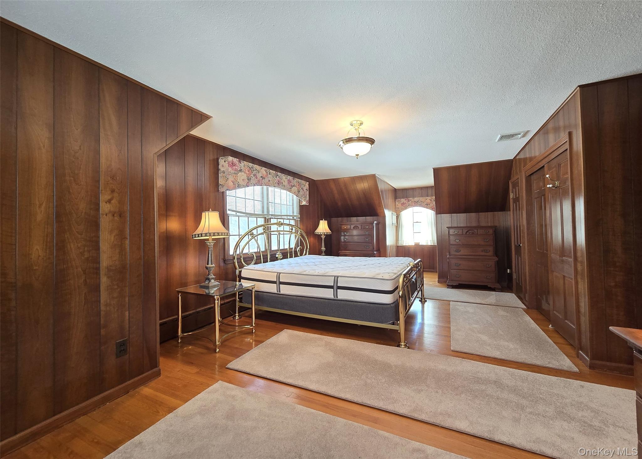 #15 photo, 77 Jamaica Avenue, Holtsville , NY 11742