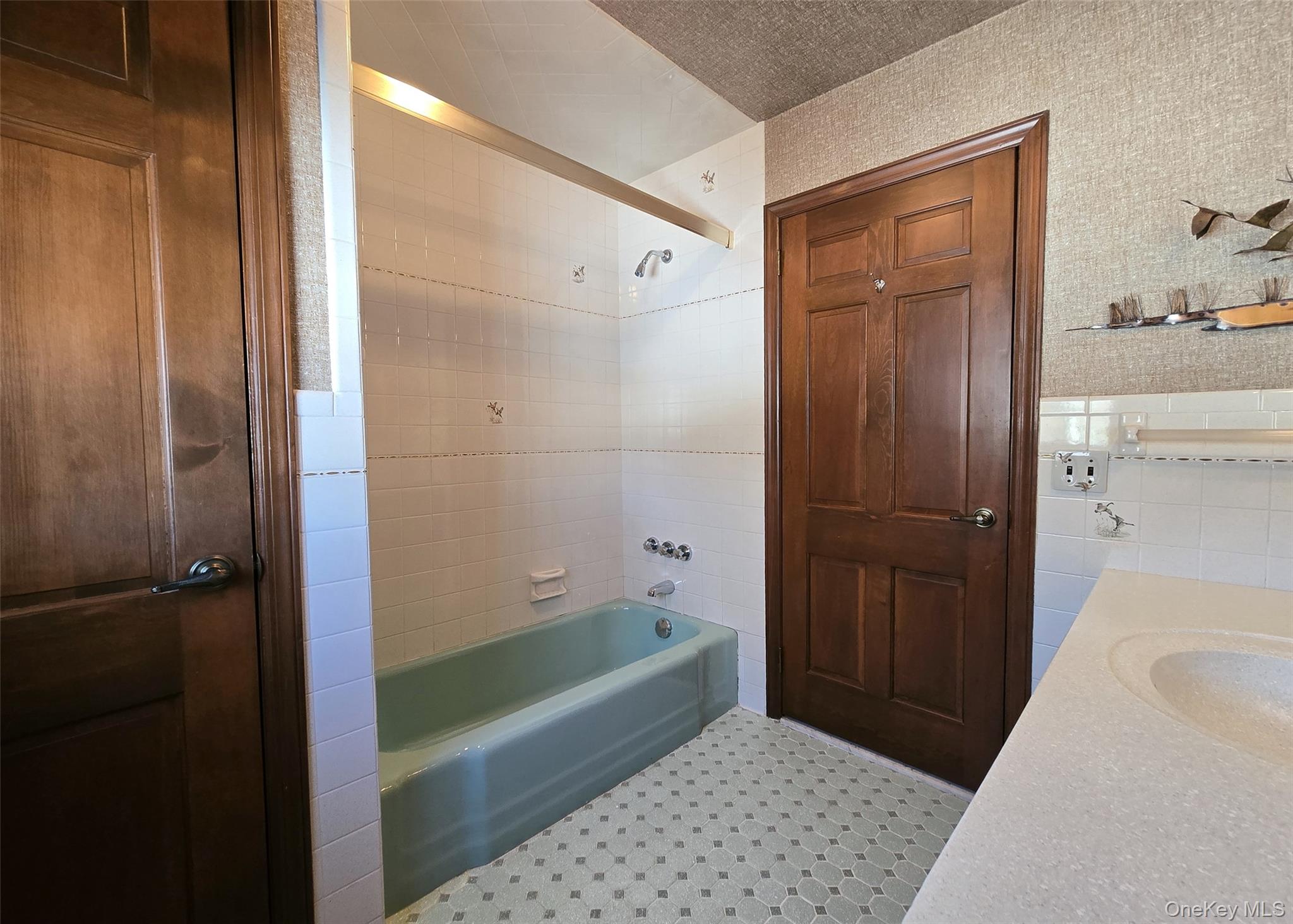 #16 photo, 77 Jamaica Avenue, Holtsville , NY 11742