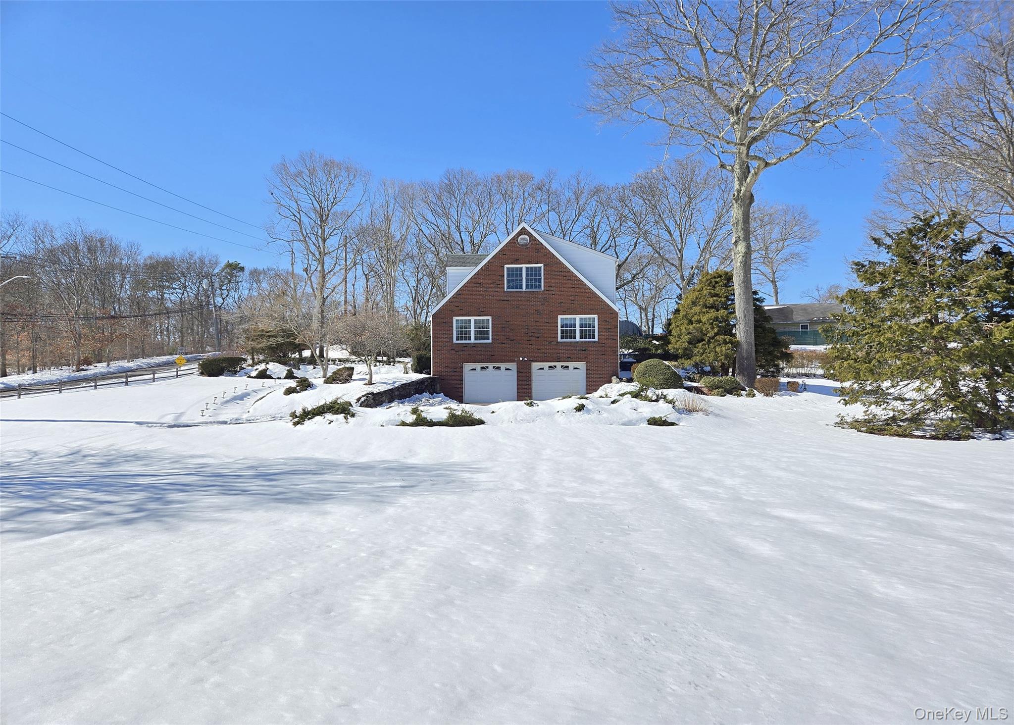 #20 photo, 77 Jamaica Avenue, Holtsville , NY 11742