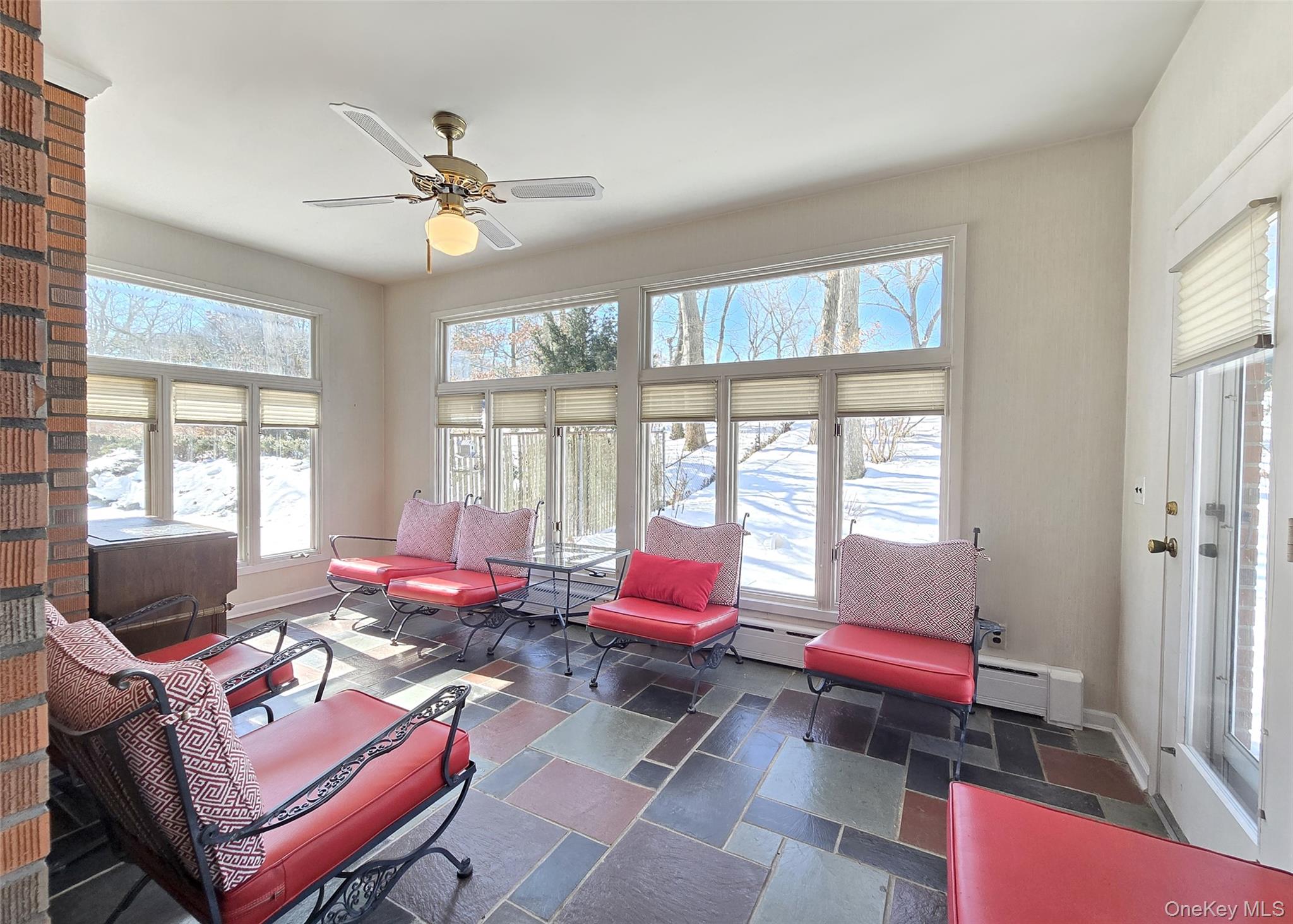 #4 photo, 77 Jamaica Avenue, Holtsville , NY 11742