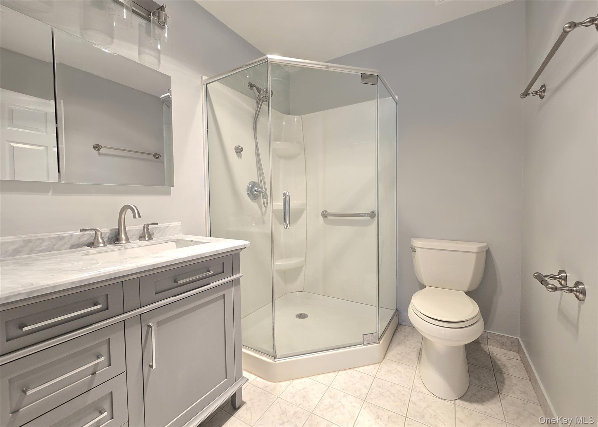 #11 photo, 786 Hilltop Court, Coram , NY 11727